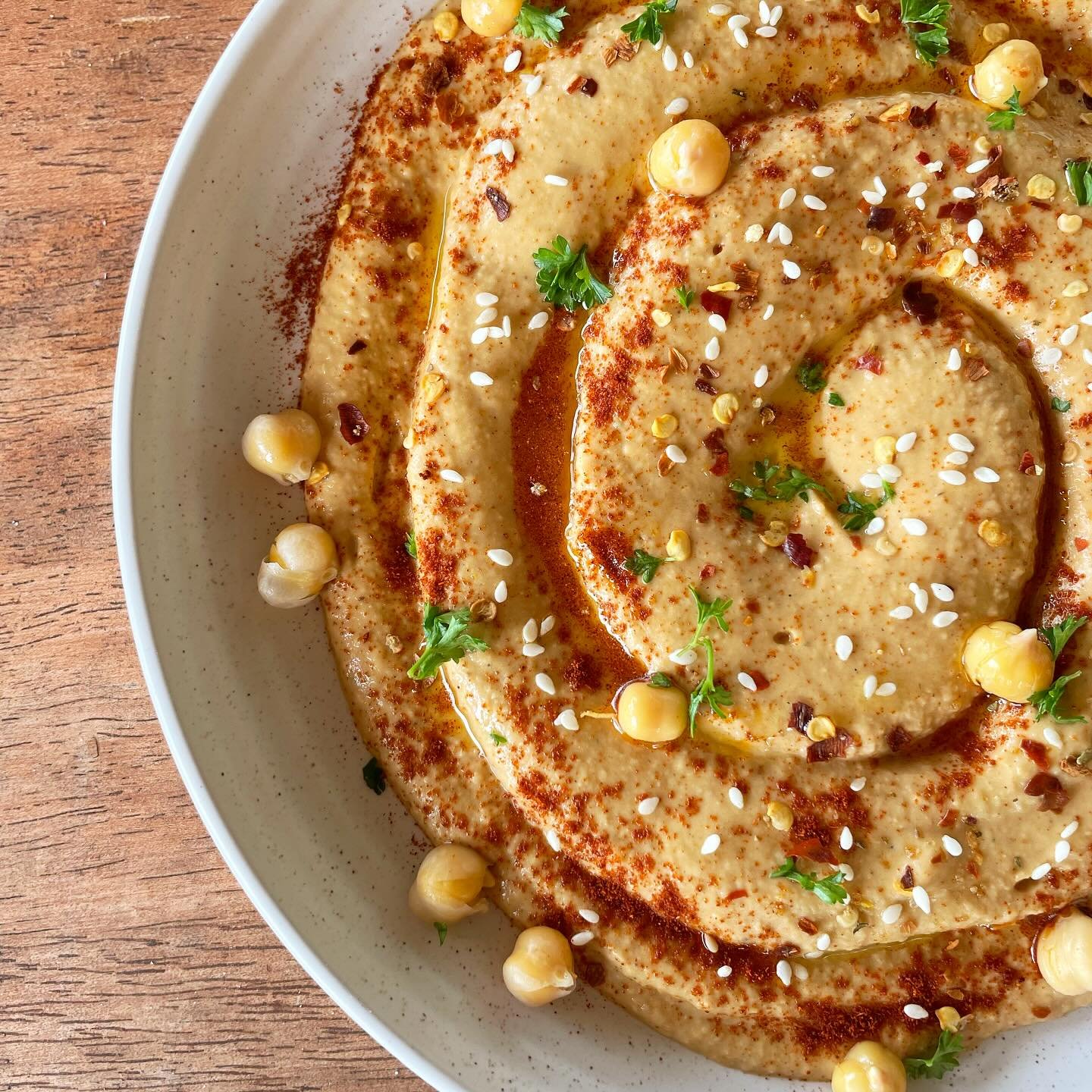 Entertaining guests is easy with Hummix ⚡️ we cater for everyone with no preservatives, no gluten/dairy/soy and zero fuss! Made in seconds with our Hummix Paste ⚡️