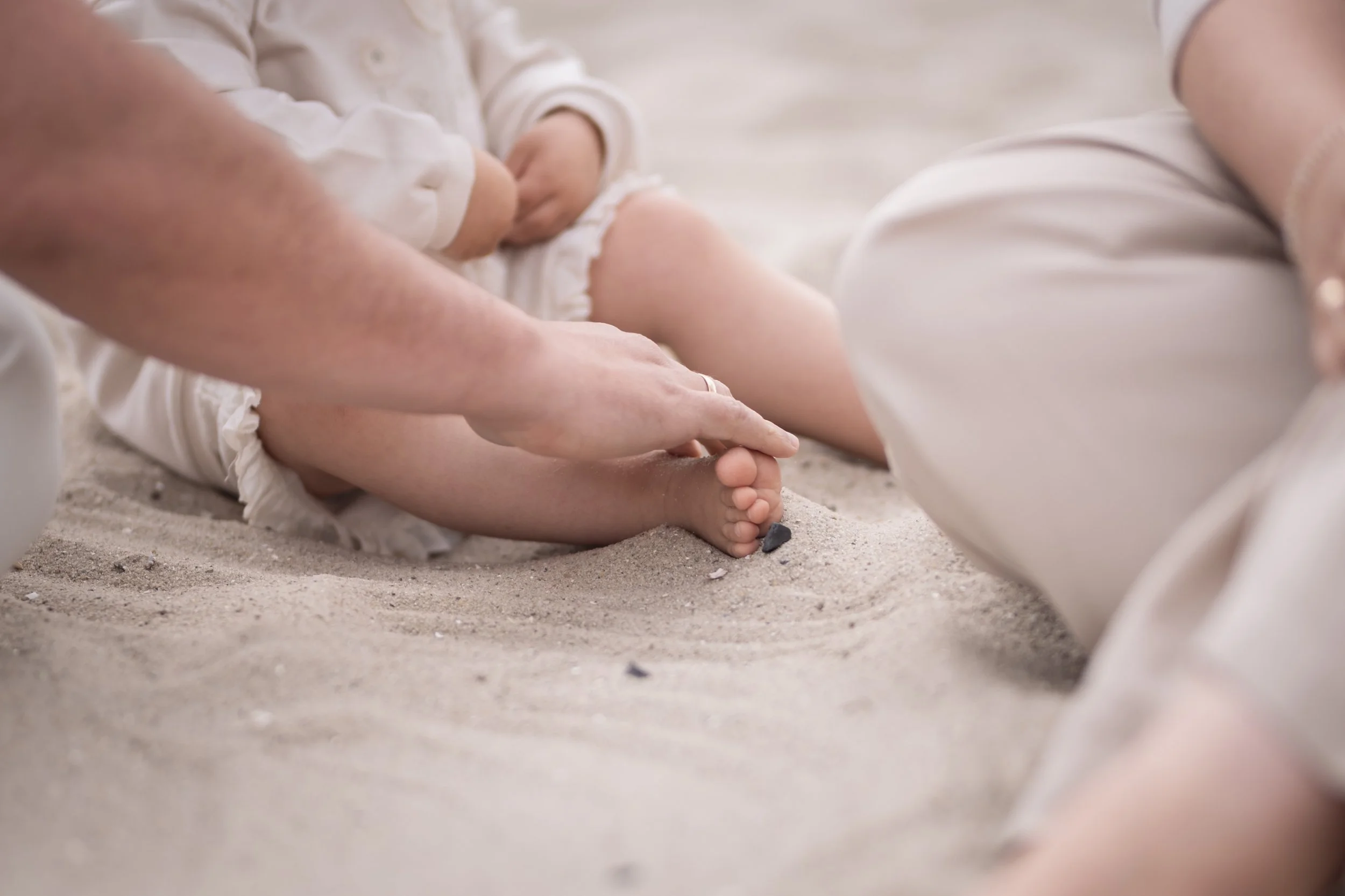 Familienshooting Familienfotos Meer Schillig Wangerland Ostfriesland Aurich Strand Meer Ebbe Flut Familienfotograf Fotografin