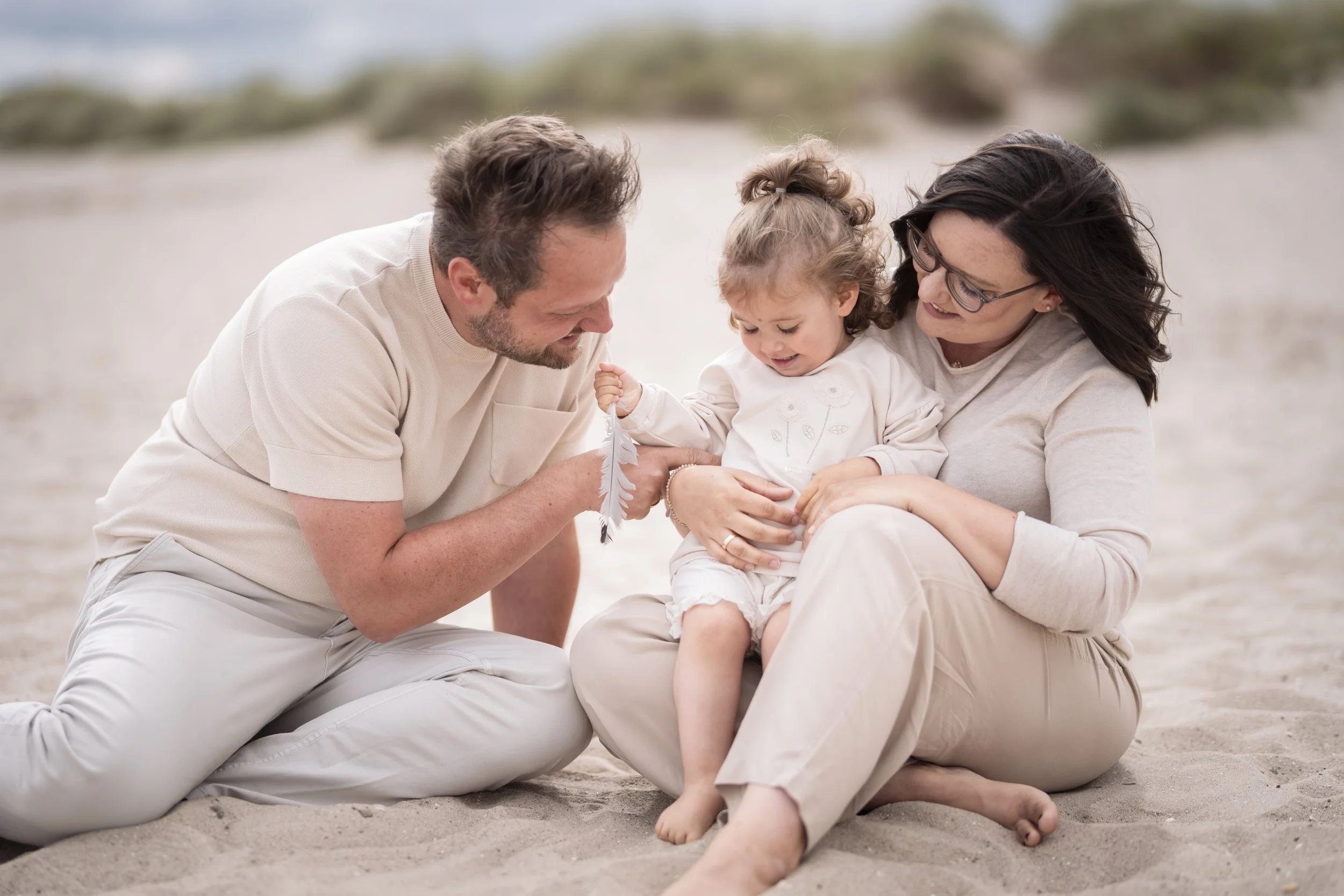 Familienshooting Familienfotos Meer Schillig Wangerland Ostfriesland Aurich Strand Meer Ebbe Flut Familienfotograf Fotografin