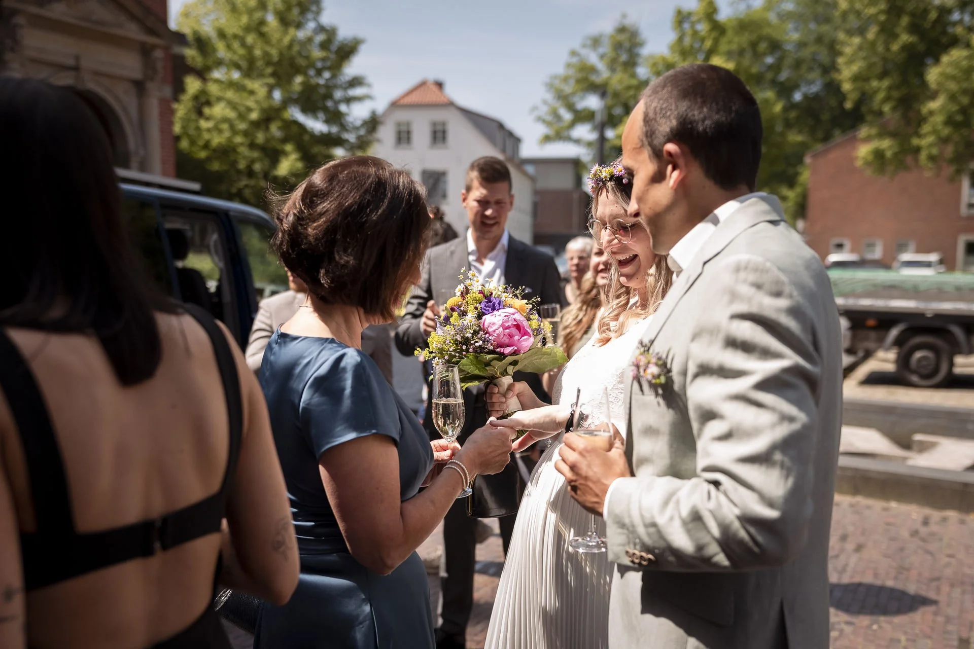 Heiraten Aurich Standesamt Kardinalszimmer Hochzeit Fotograf Hochzeitsfotograf Aurich Ostfriesland Familie Hochzeitsfotografin