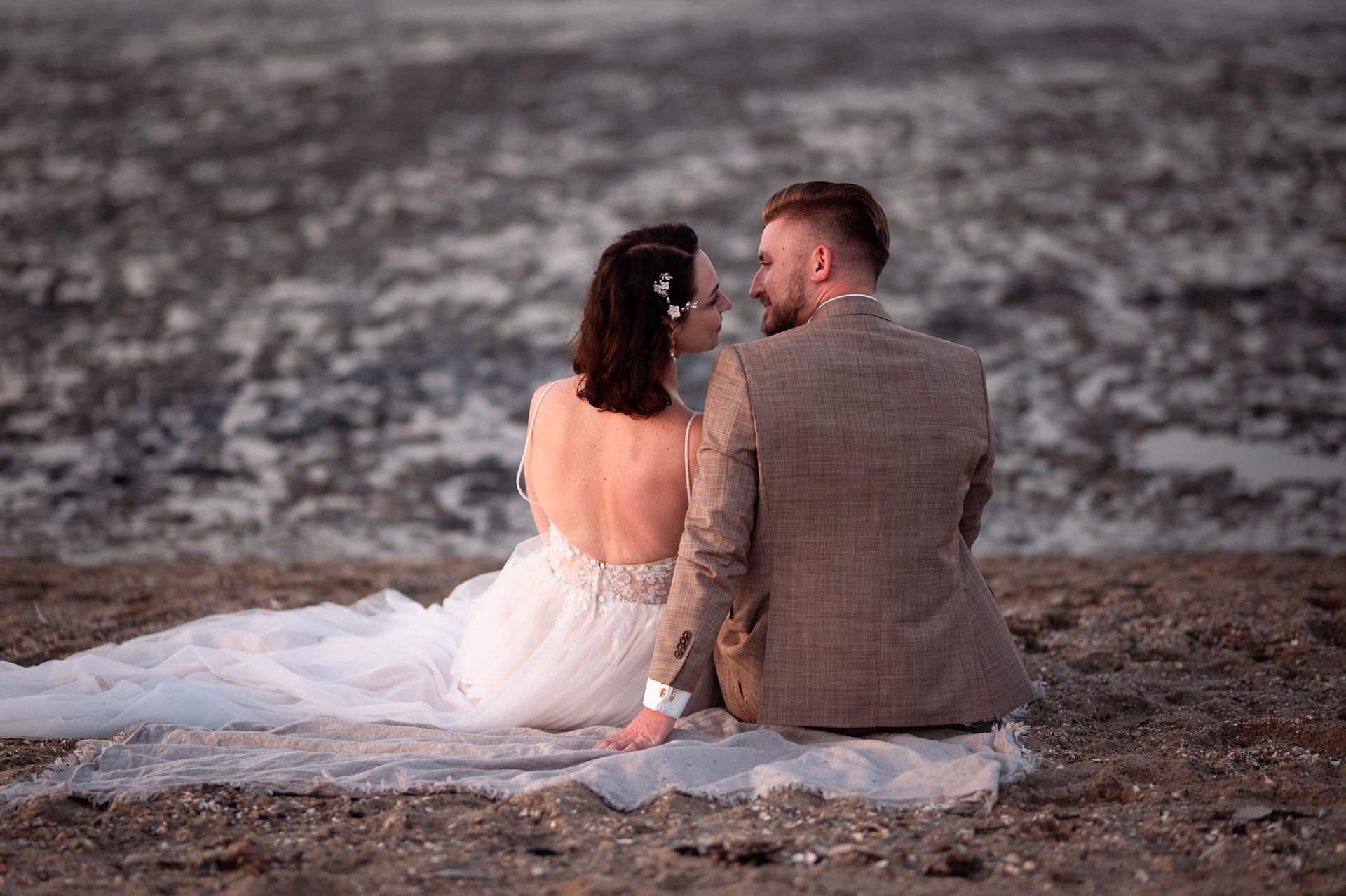 Hochzeitsfotograf Schillig Wangerland Hochzeit Hochzeitspaar Afterwedding Dünen Strand Hochzeitsfotografin Wattenmeer