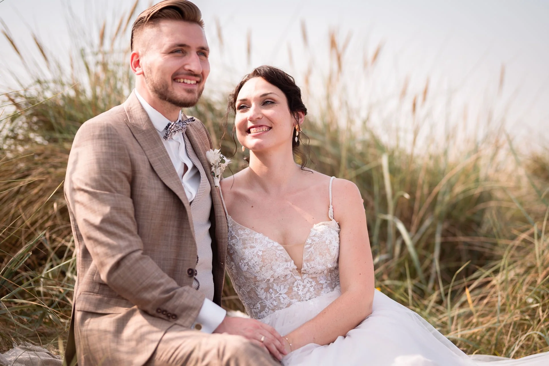 Hochzeitsfotograf Schillig Wangerland Hochzeit Hochzeitspaar Standesamt Dünen Strand Hochzeitsfotografin Wattenmeer