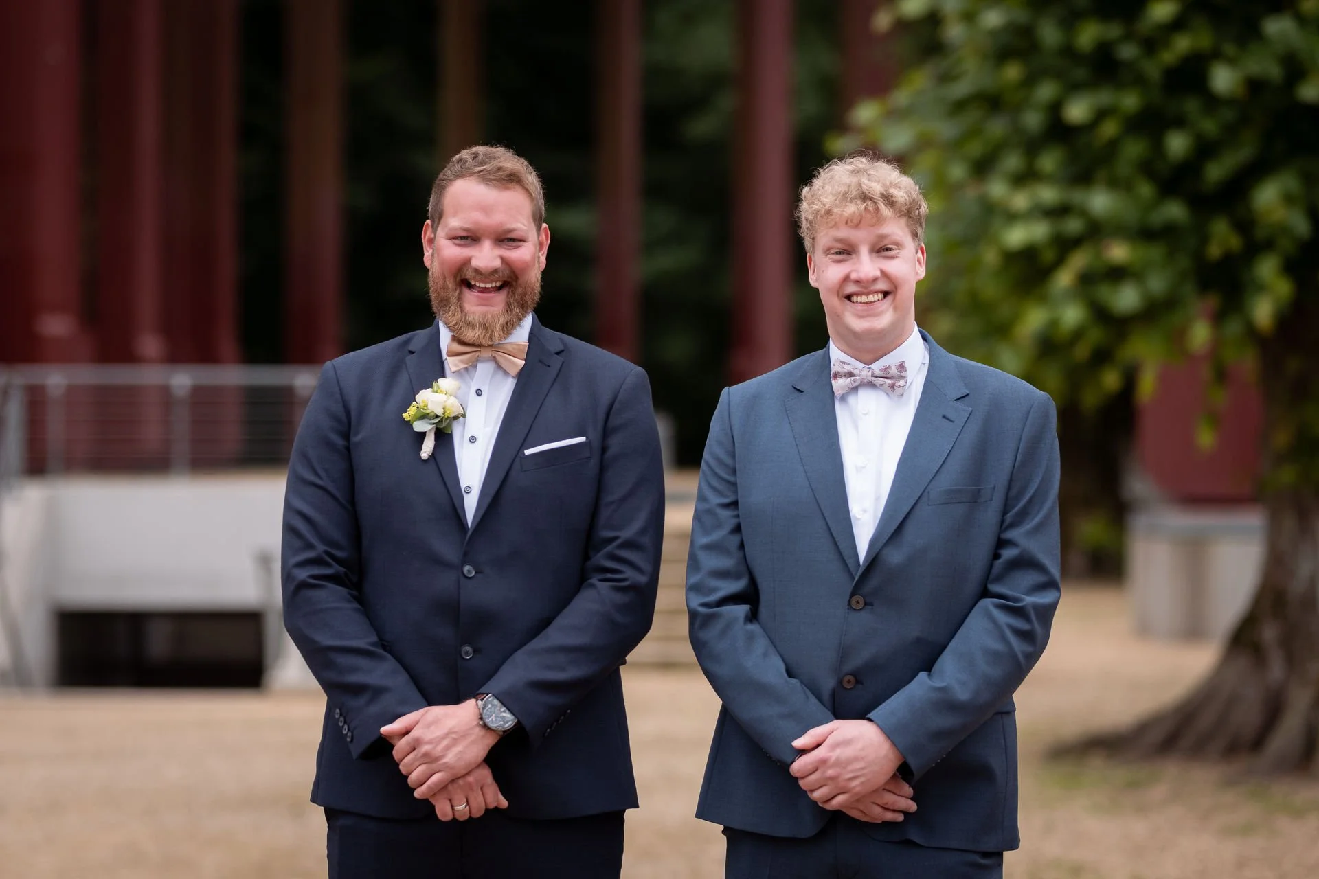 Hochzeitsfotografin Hochzeitspaar Paarbilder Ihlow Aurich Wald Regen Standesamtliche Trauung