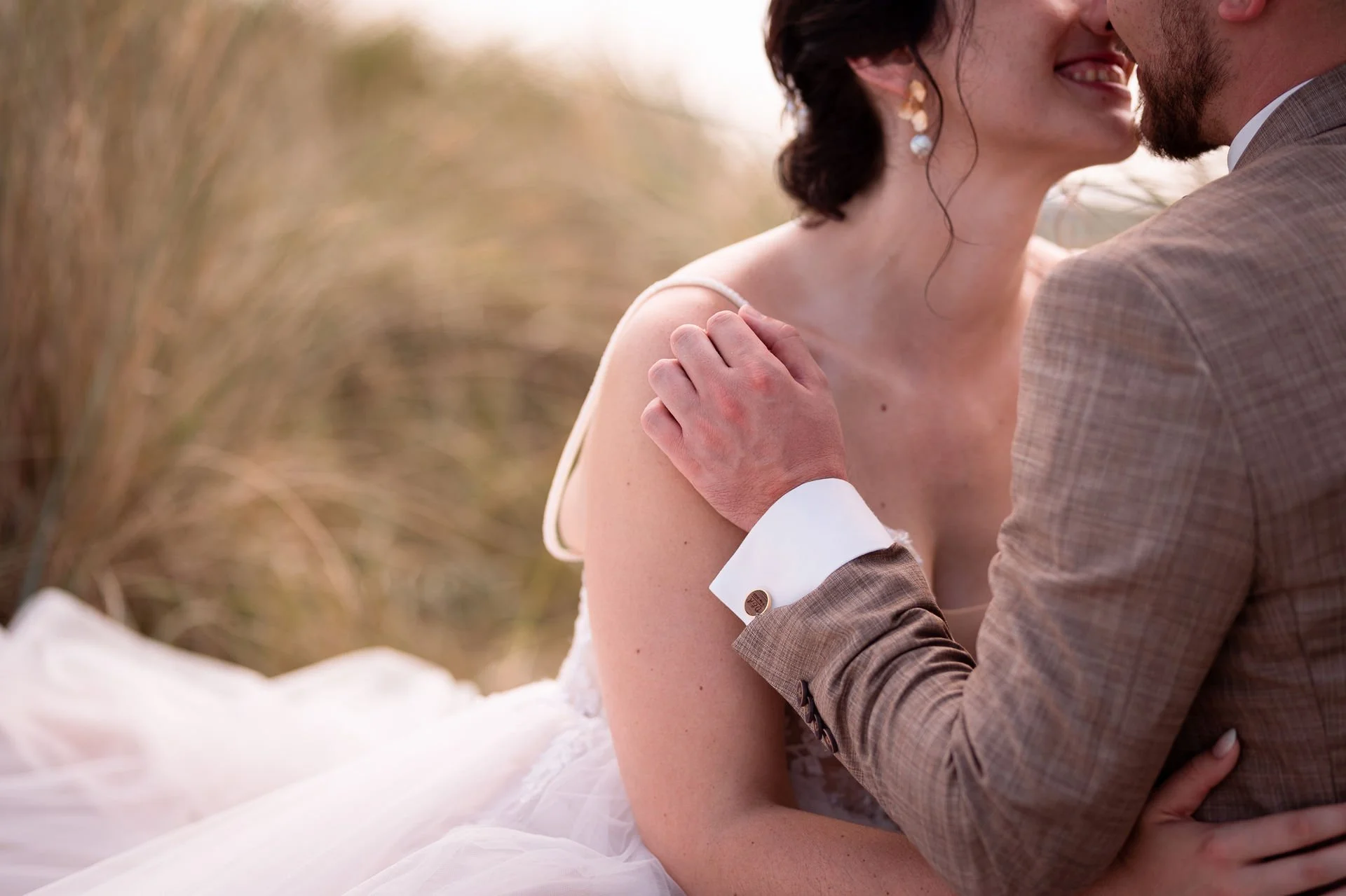 Hochzeitsfotograf Schillig Wangerland Hochzeit Hochzeitspaar Standesamt Dünen Strand Hochzeitsfotografin Wattenmeer