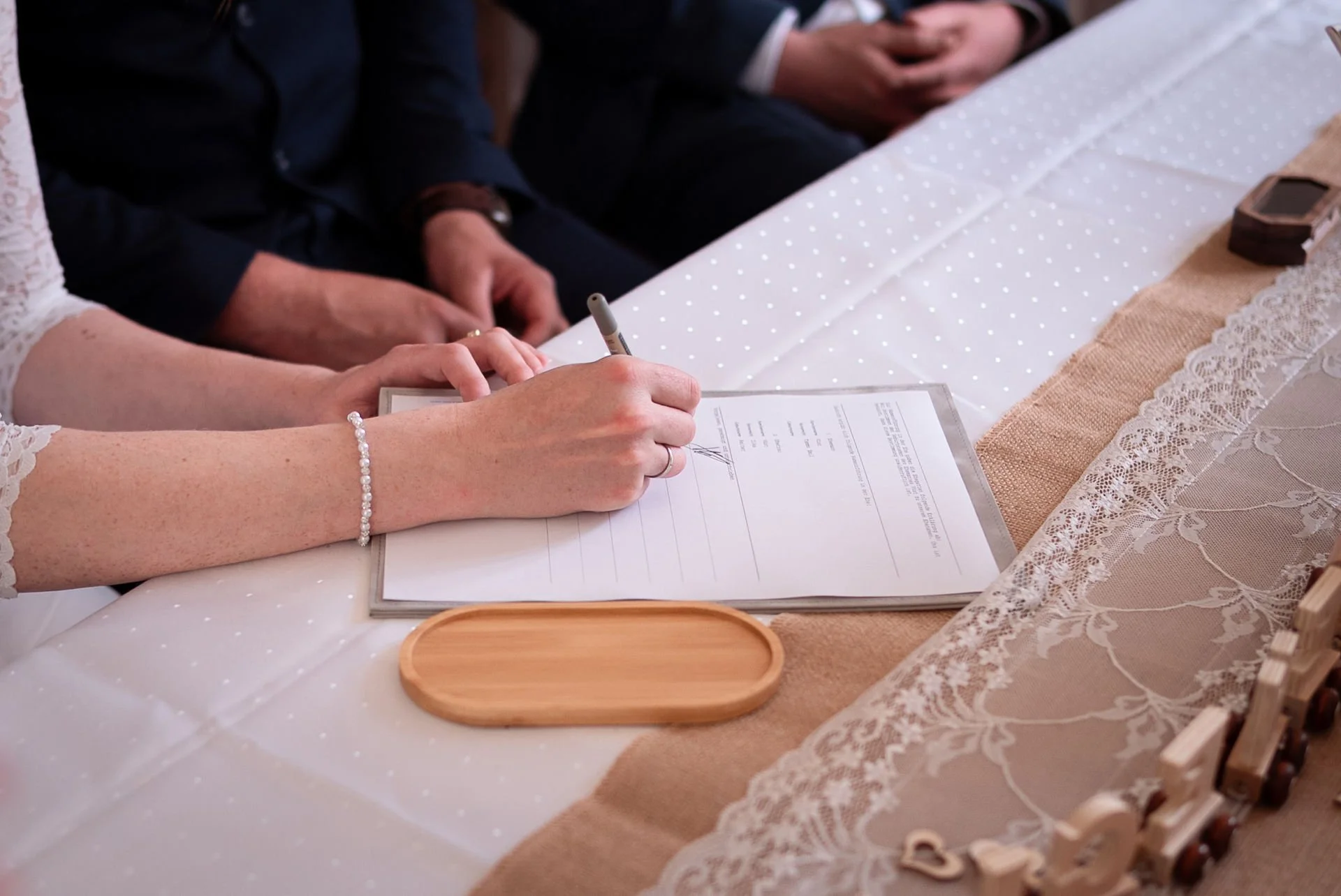 standesamtliche Trauung Kloster Ihlow Hochzeitsfotograf (36).jpg