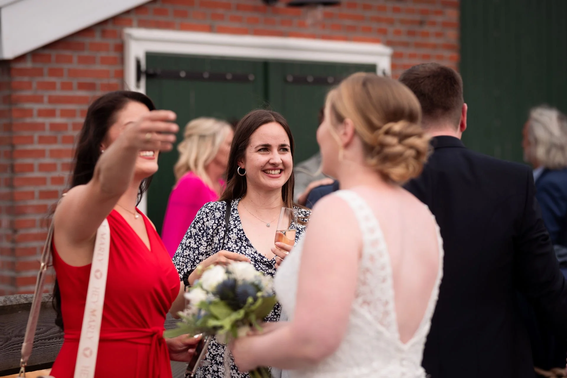 Hochzeitsfotograf Ihlow Hochzeit Fotografin Aurich Emden Leer Standesamt Hochzeitsscheune Momente
