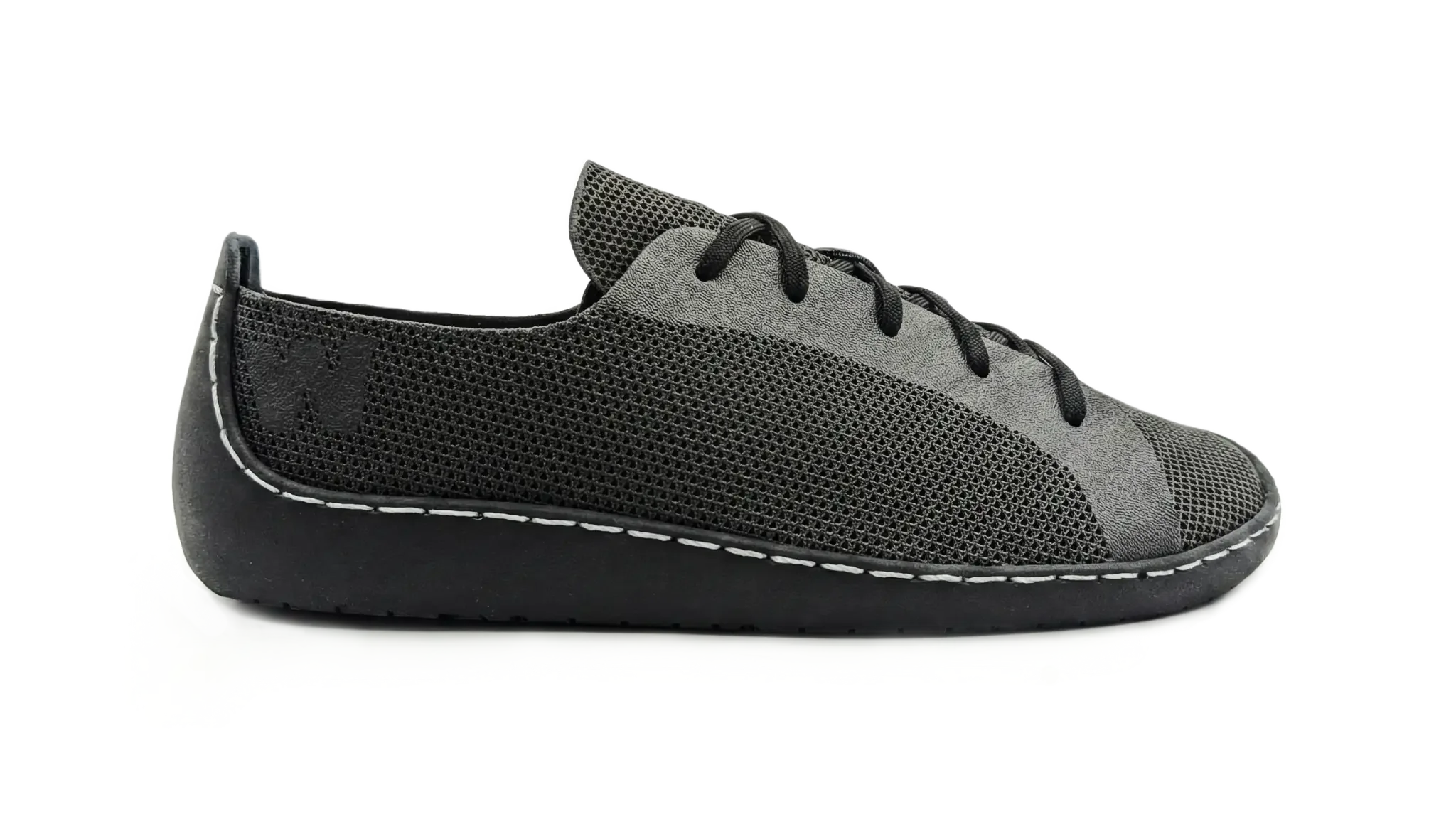 Solution de chaussures imprimées en 3D METIS : un modèle commercialisable illustrant le système de fabrication modulaire et circulaire pour les marques.