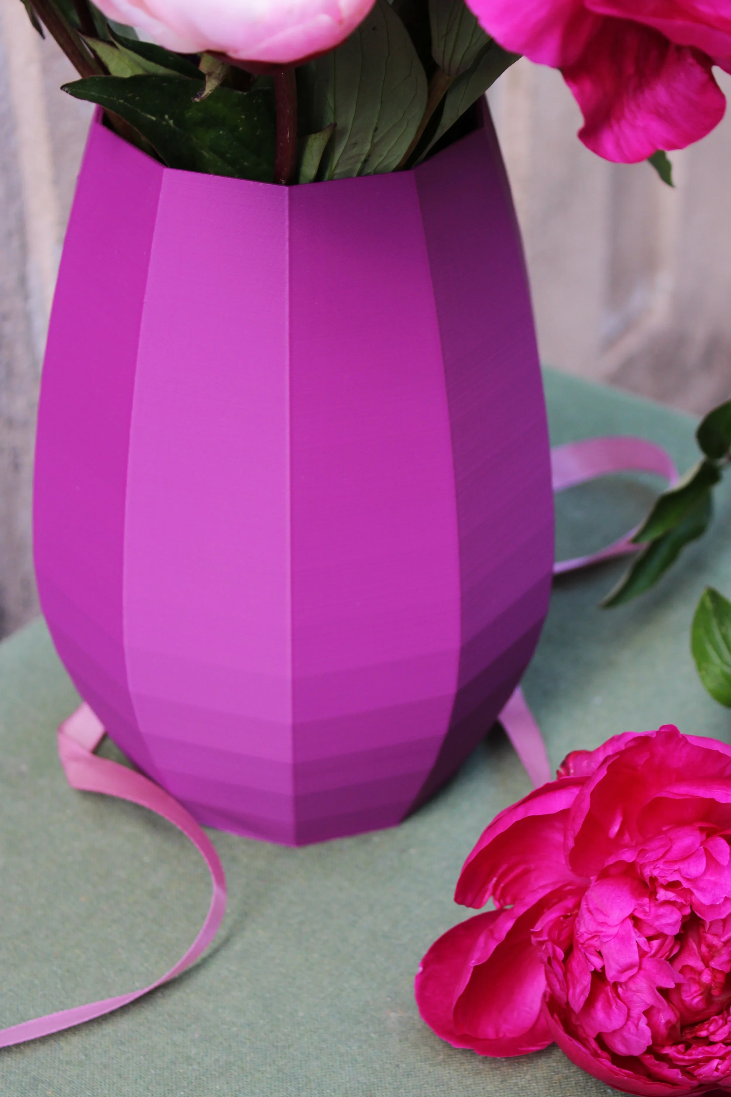 A beautiful 3D printed on demand vase created through WAZP+ design studio that you can sell through Shopify and dropshipping.