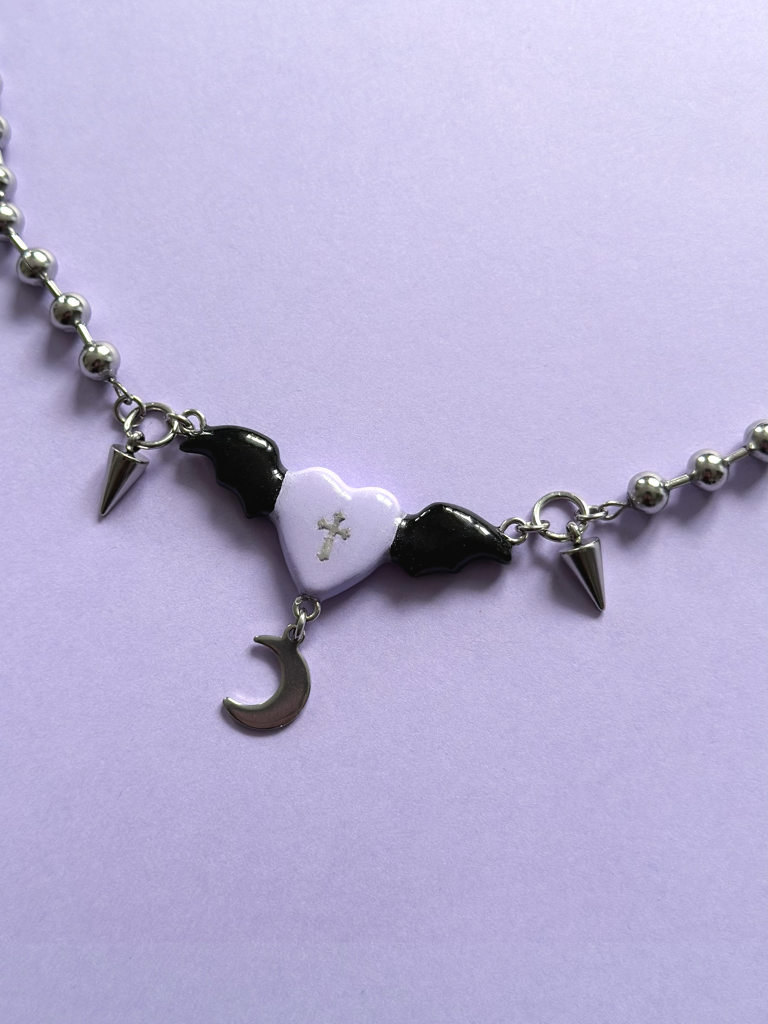 collier_coeur_chauve-souris.png