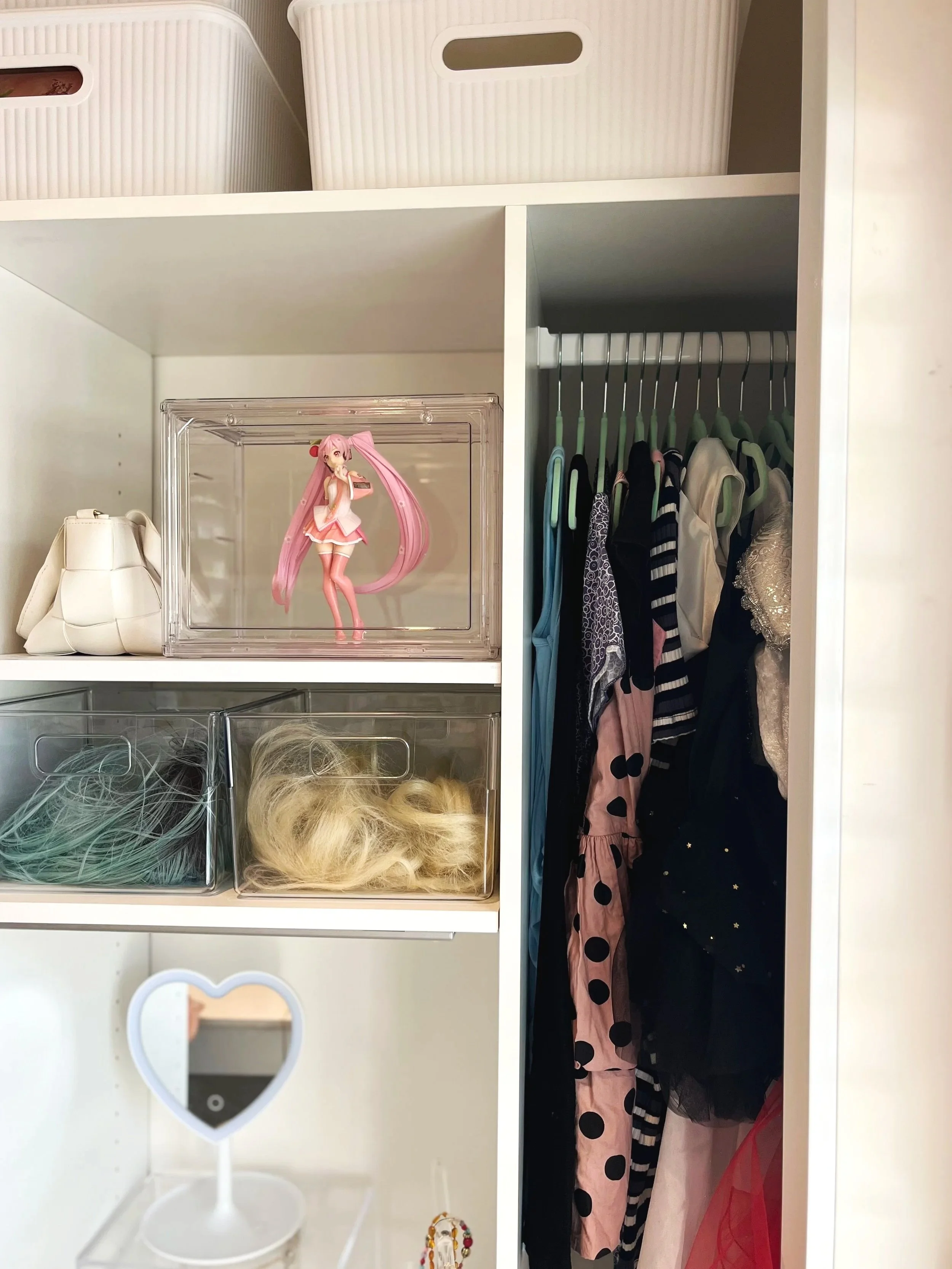 Clear storage containers for girl's hair accessories