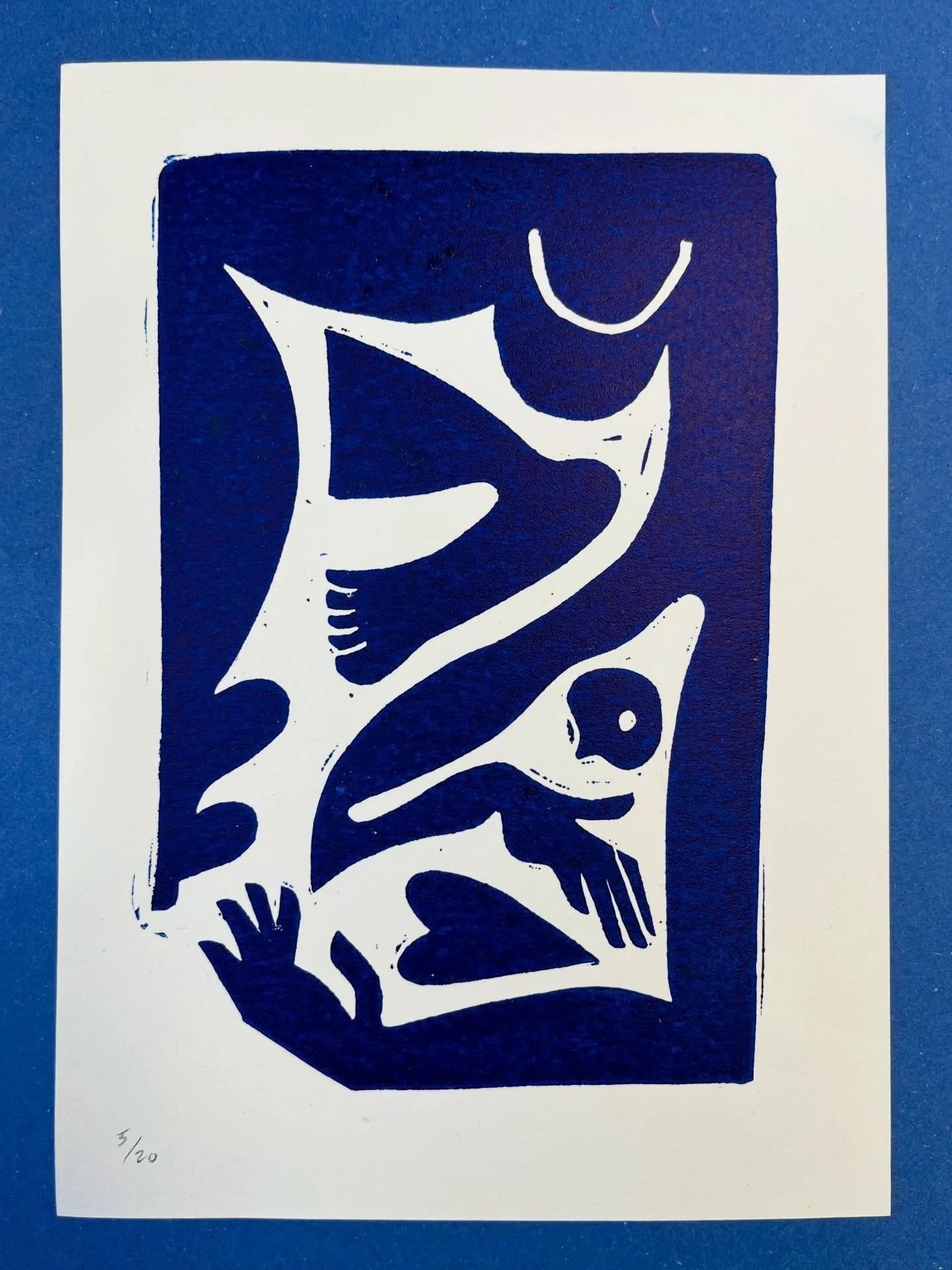 Hold your loved ones close.
Tell your friends you love them.
Love without fear.
💙
Happy valentines all.
Here&rsquo;s a recent #linocut print I made. 
Xx
.
.
.
.
#valentinesart #printmakingart #zoepower #bristolartist