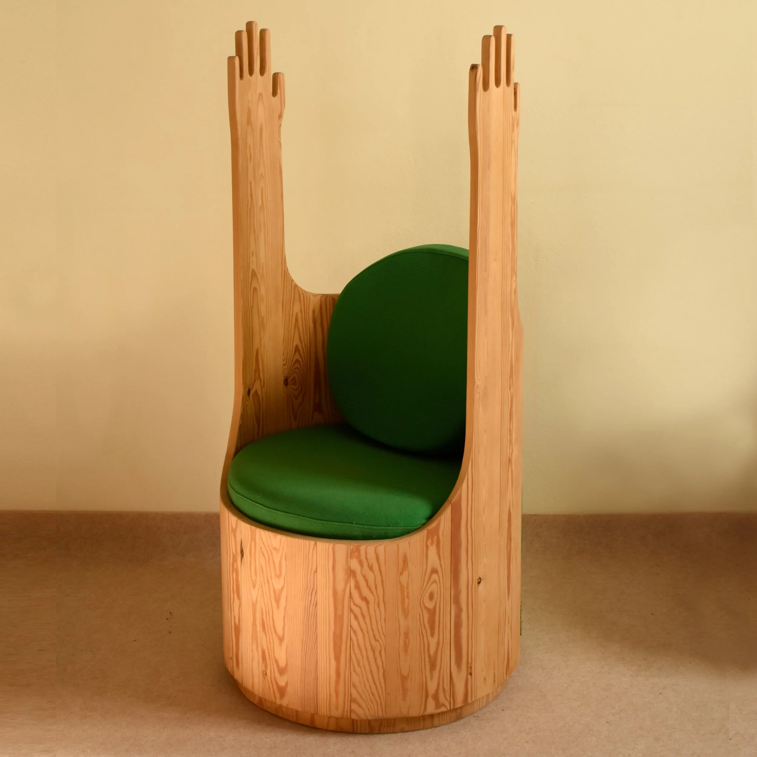 Lounge chair model “Hands” by Peter Opsvik for Cylindra AS