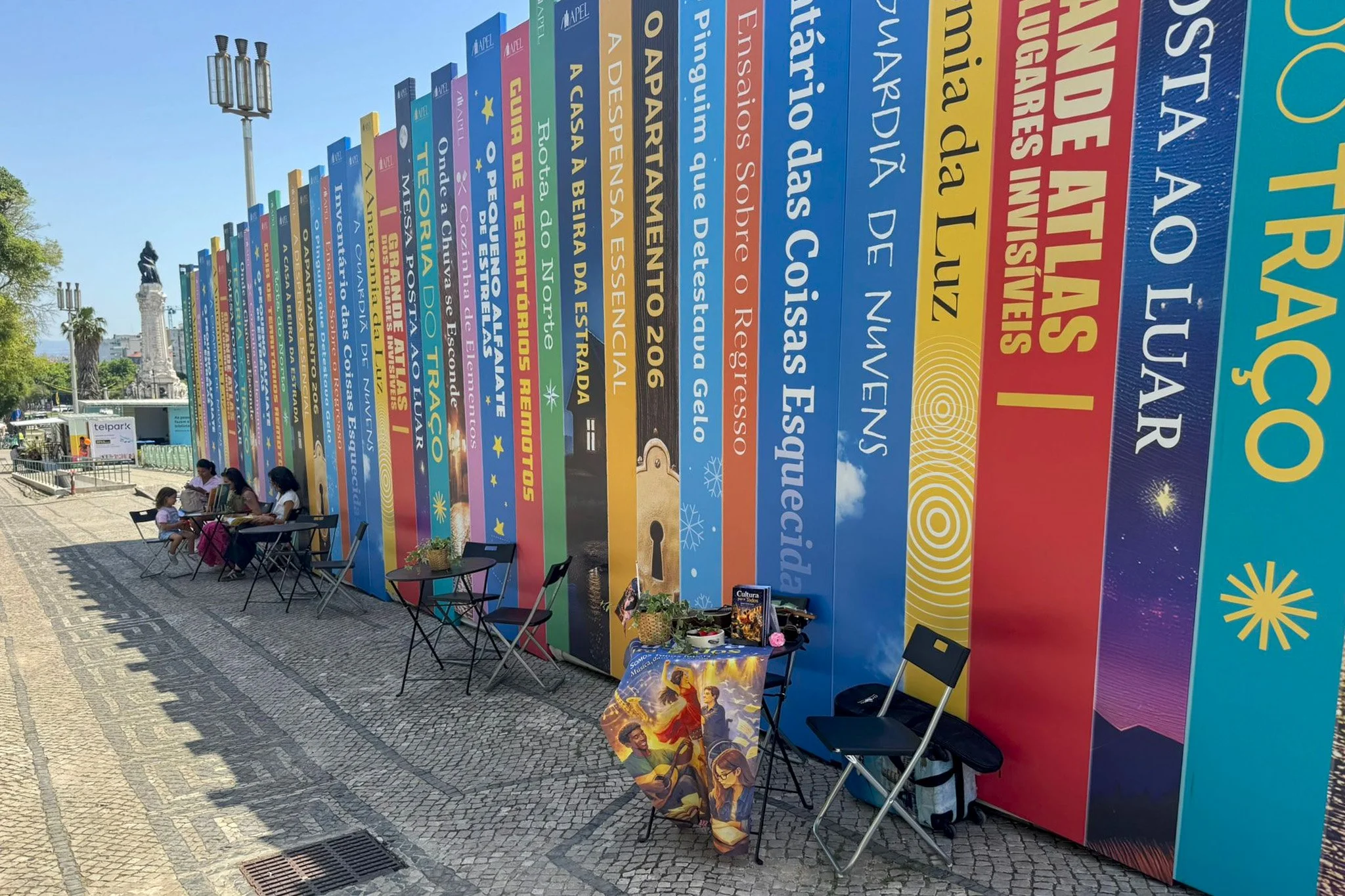 Centro Cultural Cabo Verde e Falas Afrikanas&nbsp;guiam visita à Feira do Livro de Lisboa&nbsp;&nbsp;
