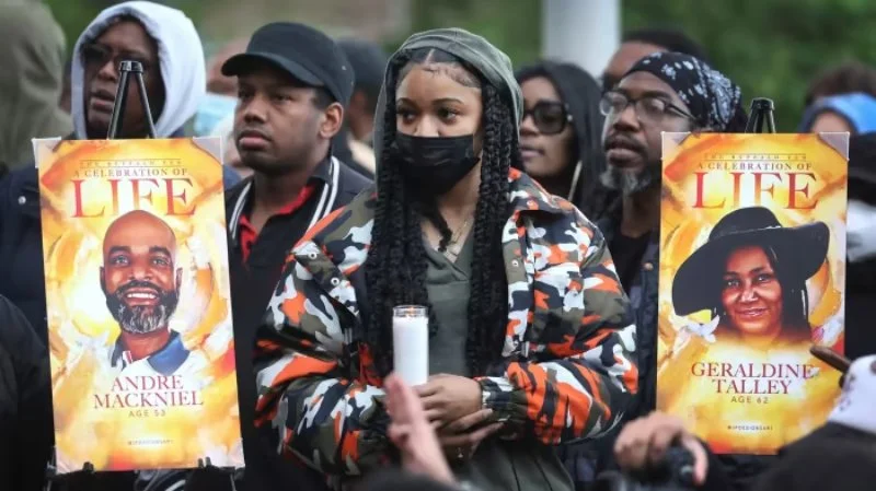 A grande maldição do homem branco, mascarada de teoria da substituição