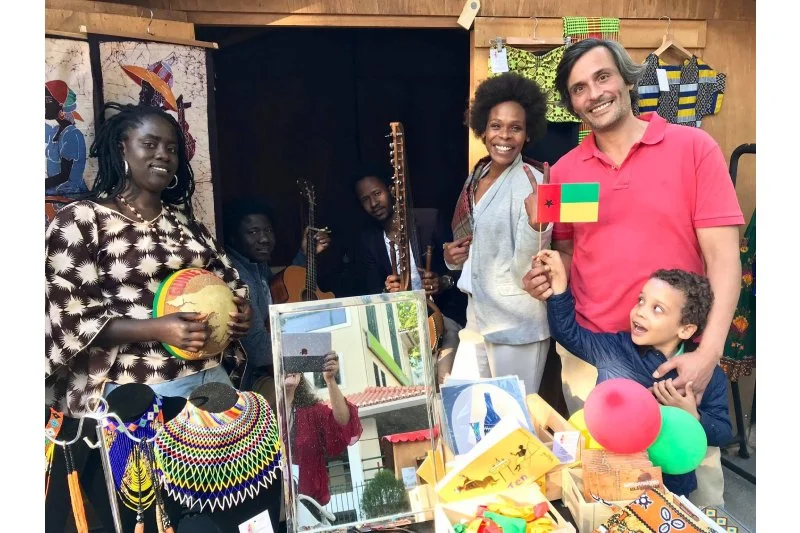 Dar o mundo a Benfica, com inspiração na Guiné e arte para uma escola