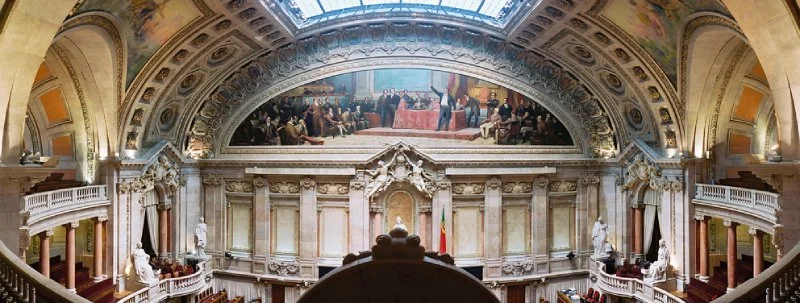 Descolonização no Parlamento luso pela voz do Presidente da Ucrânia?