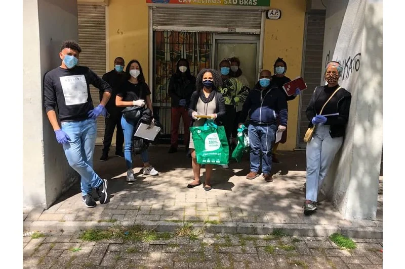 O efeito dominó que liga o Natal de dezenas de famílias na Amadora