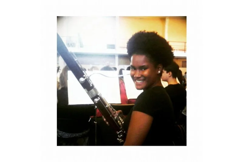 O sopro que coloca Erline Moreira no circuito musical da Coroa britânica