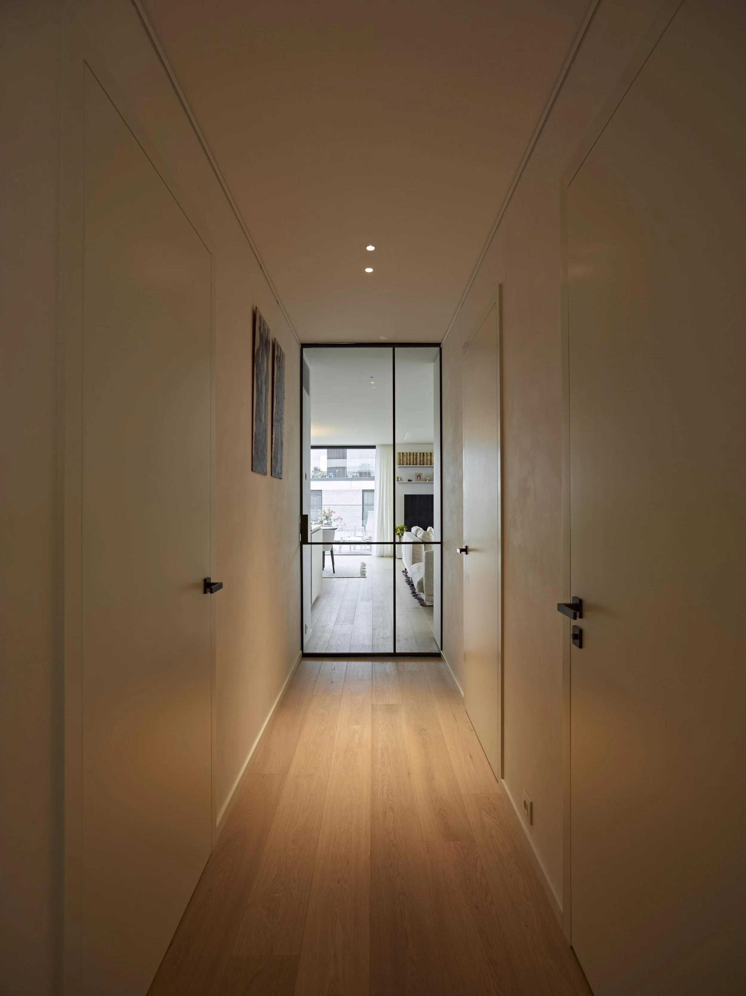 CF112351-min.jpg