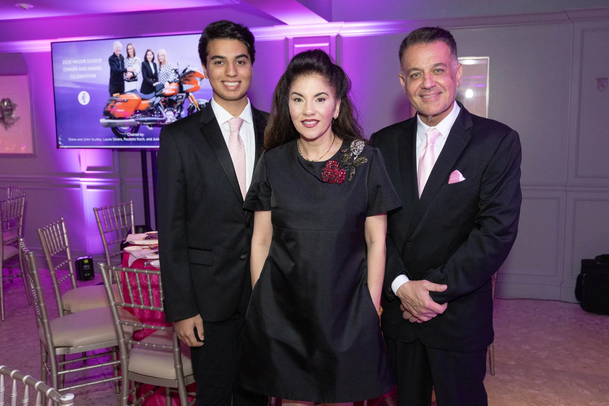 Dariyan Younessi, Lori y Rodin Younessi