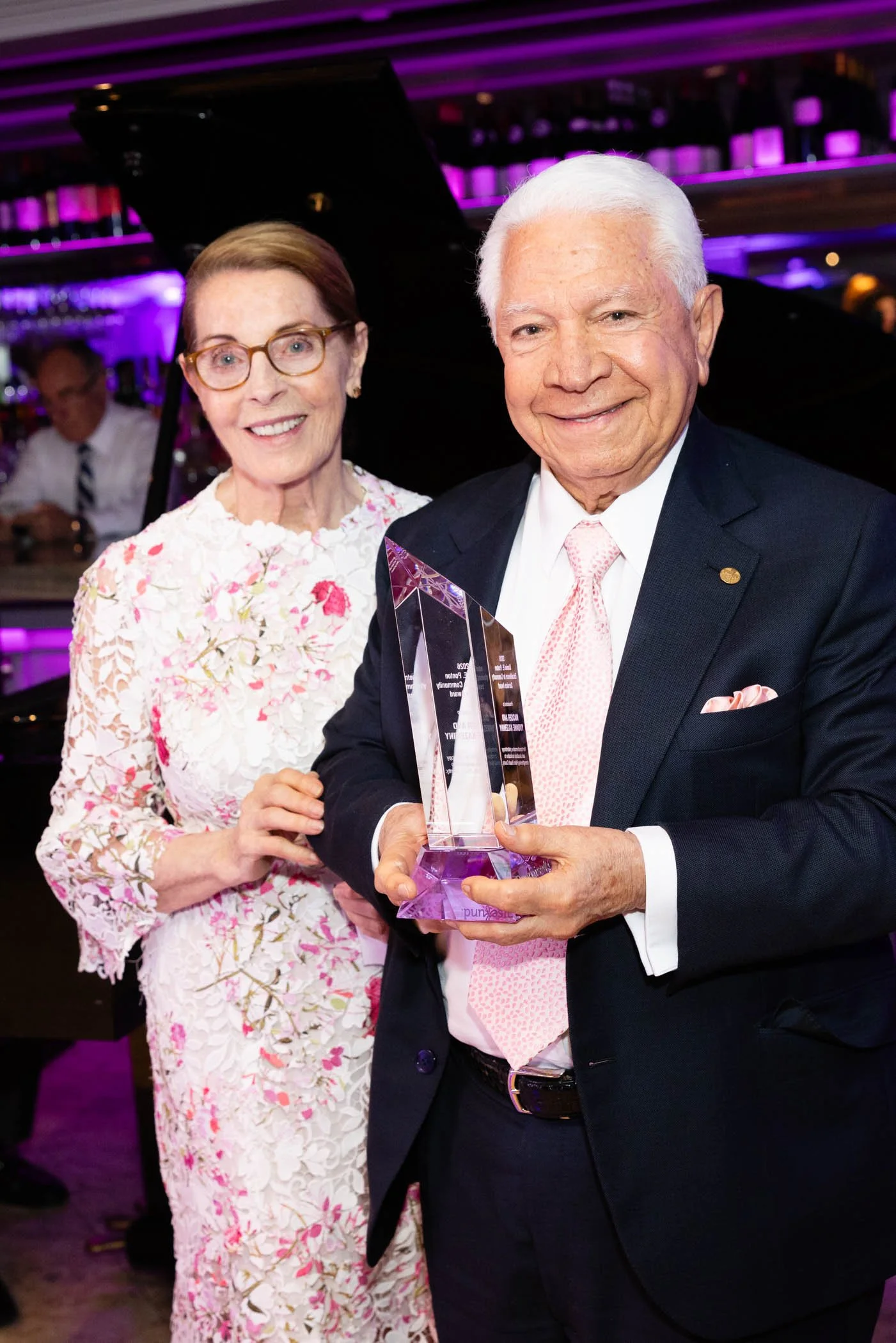 Yvonne y Nasser Kazeminy