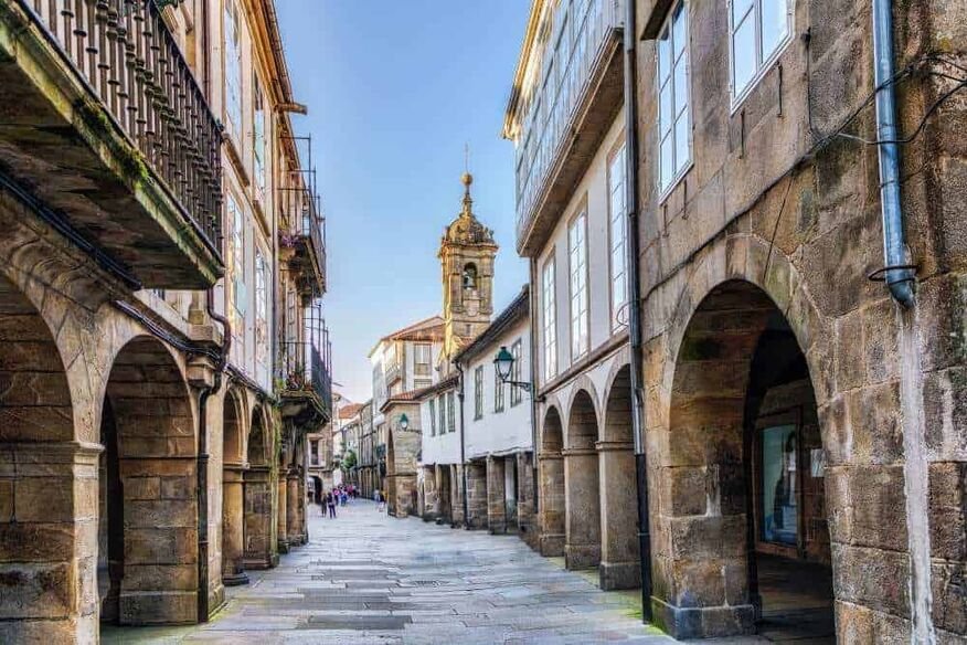 santiago-de-compostela-old-town_optimized.jpeg