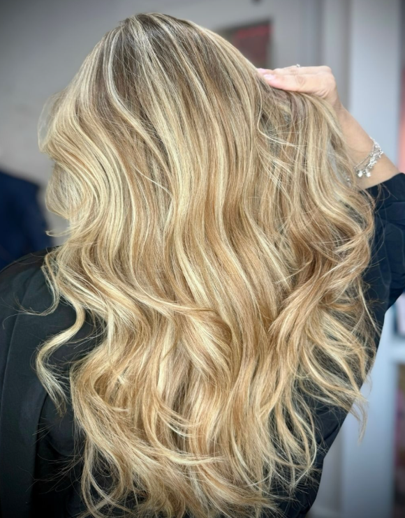 Best Hair Salon in Boston for Blonde Color: Choose the Right One