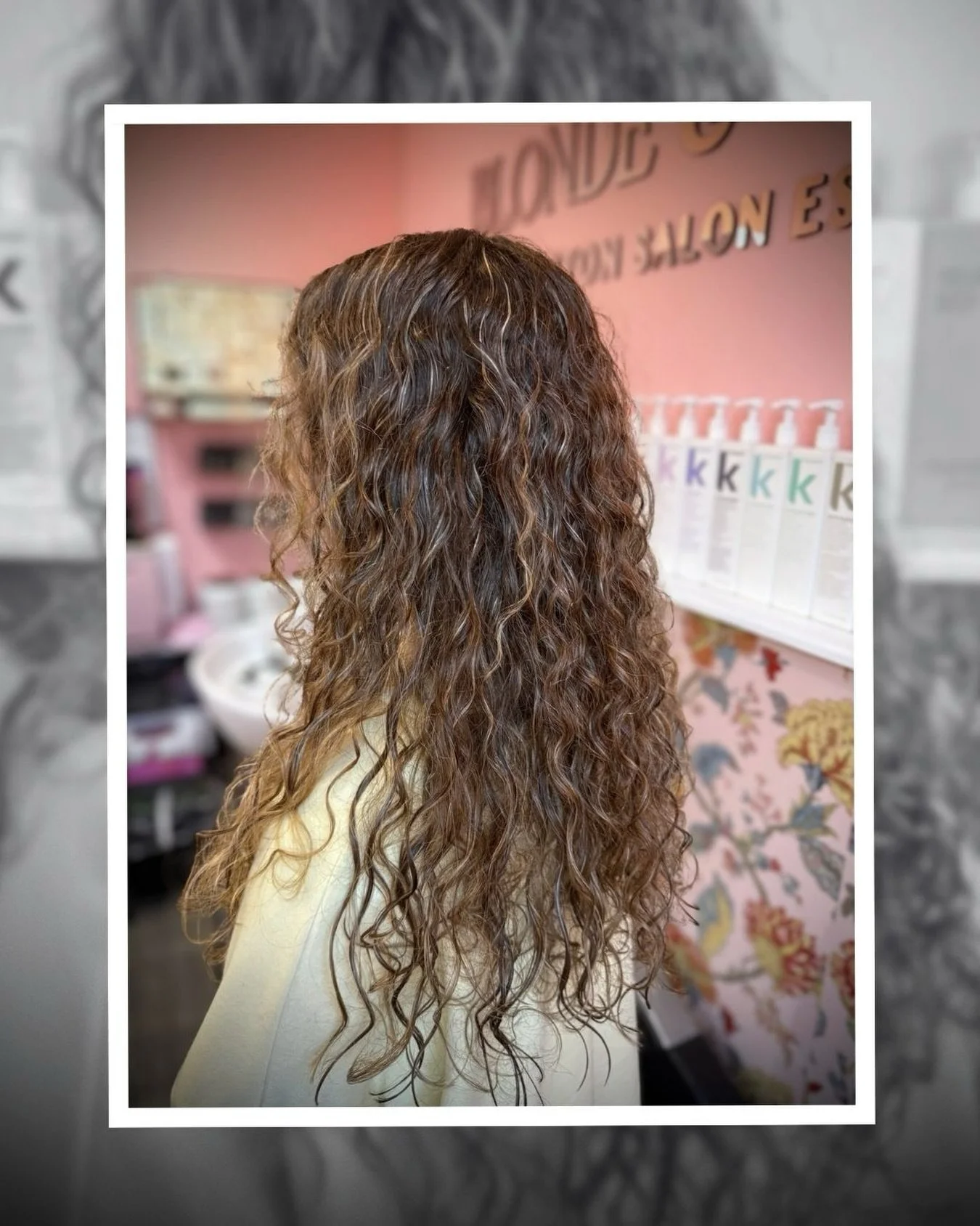 GIVEAWAY RESULT ✨

Last year we hosted a giveaway and somehow skipped one important thing&hellip; showing you the outcome 🙈 So here it is &mdash; finally.

Meet our gift certificate winner! Her starting look was already beautiful, but we wanted to e