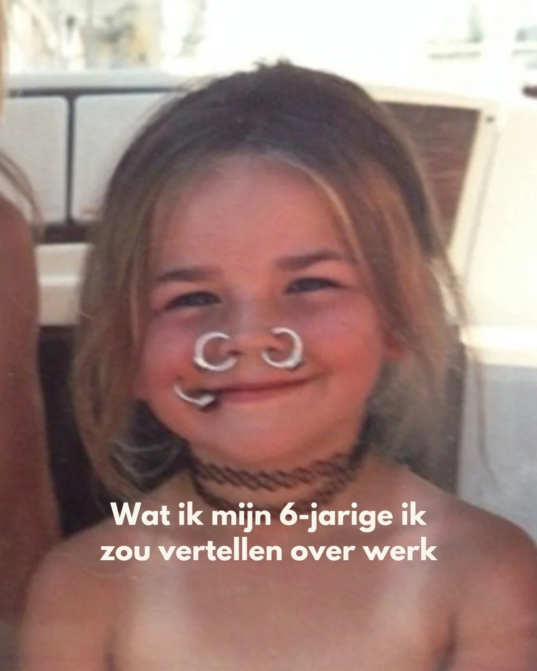 Ik zie deze foto's en denk: als ik toen had geweten wat ik nu weet, had ik mezelf een hoop stress bespaard. Maar deze dingen leer je door ze te ondergaan. Zoals ik vaak zeg: we live and we learn. 

1. Je bent niet je baan. Wat je doet, is niet wie je