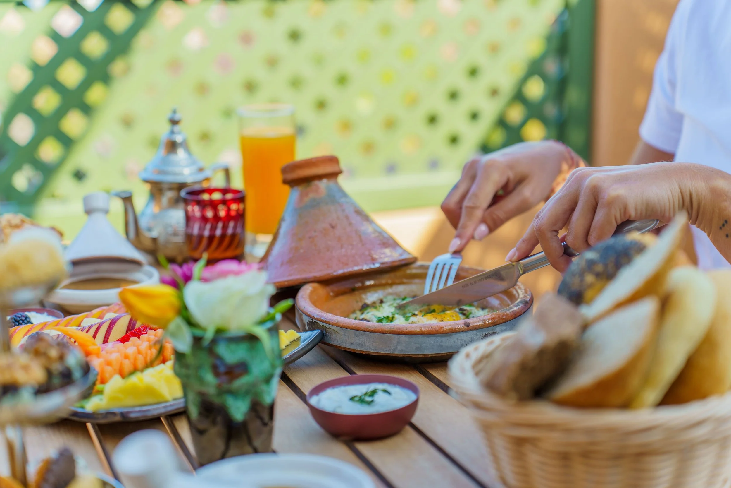 resort-traditional-moroccan-dining.jpg