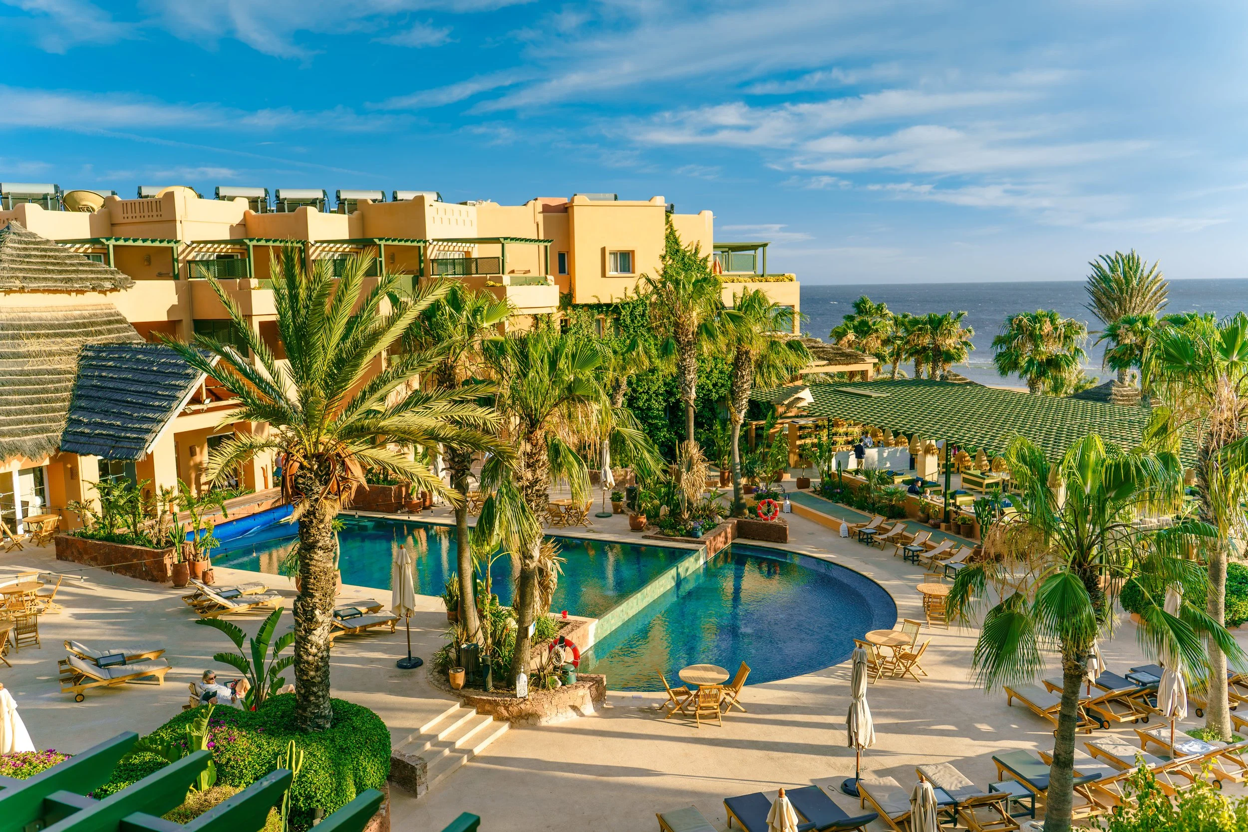 resort-luxury-pool-landscape.jpg