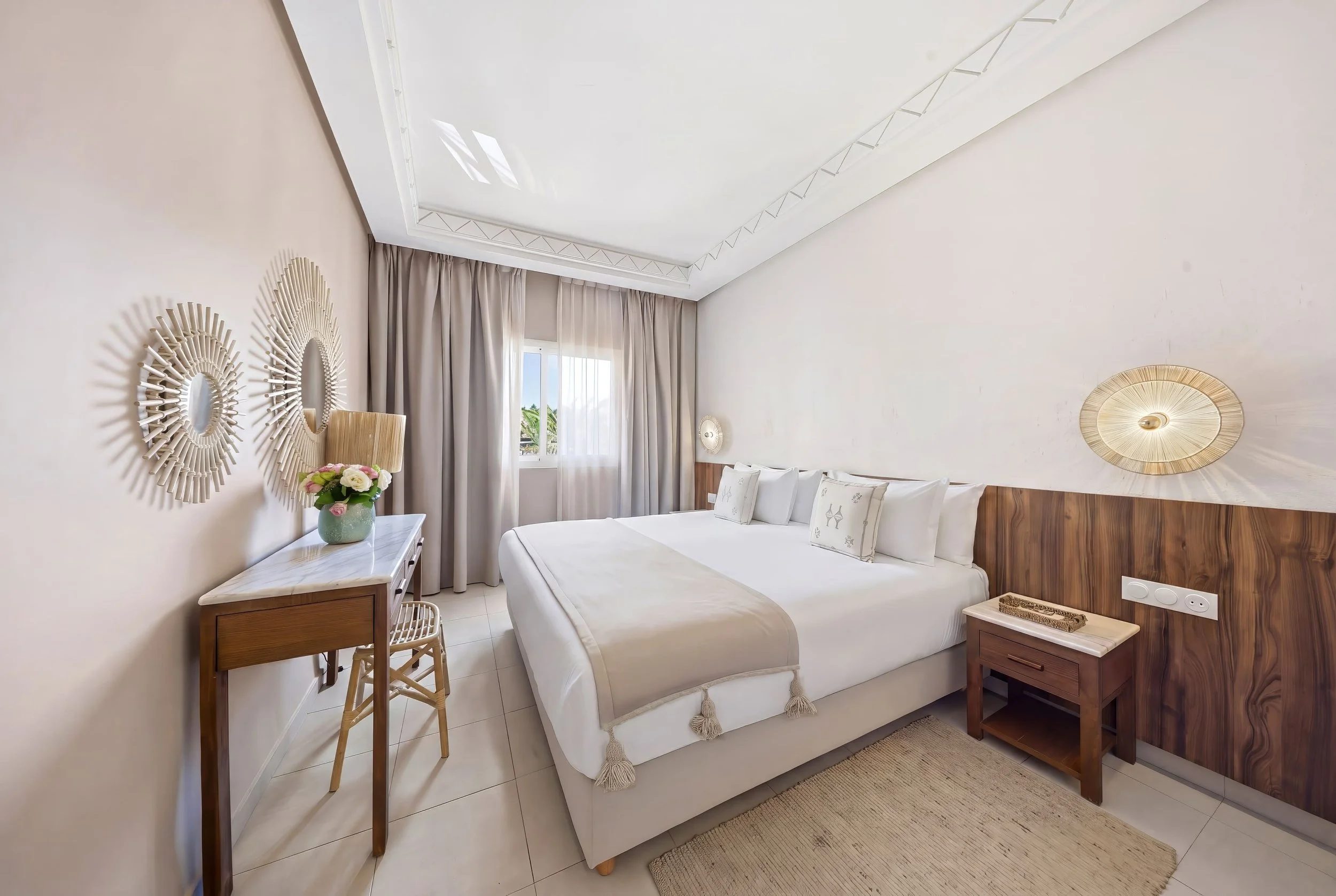 premium-suite-bedroom(1).jpg