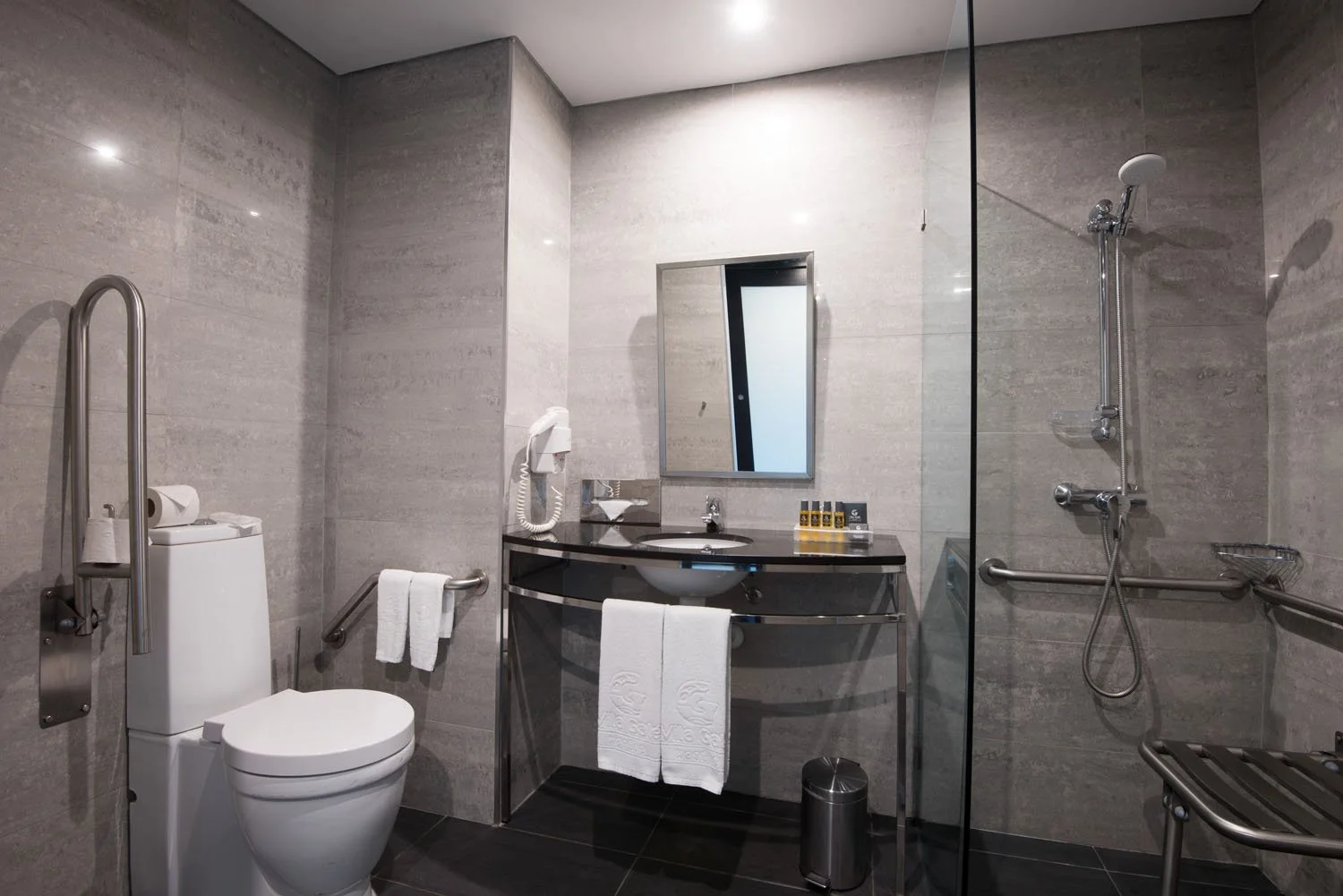 VG-Lagos-Quarto-Adaptado-WC-2_Baixa.jpg