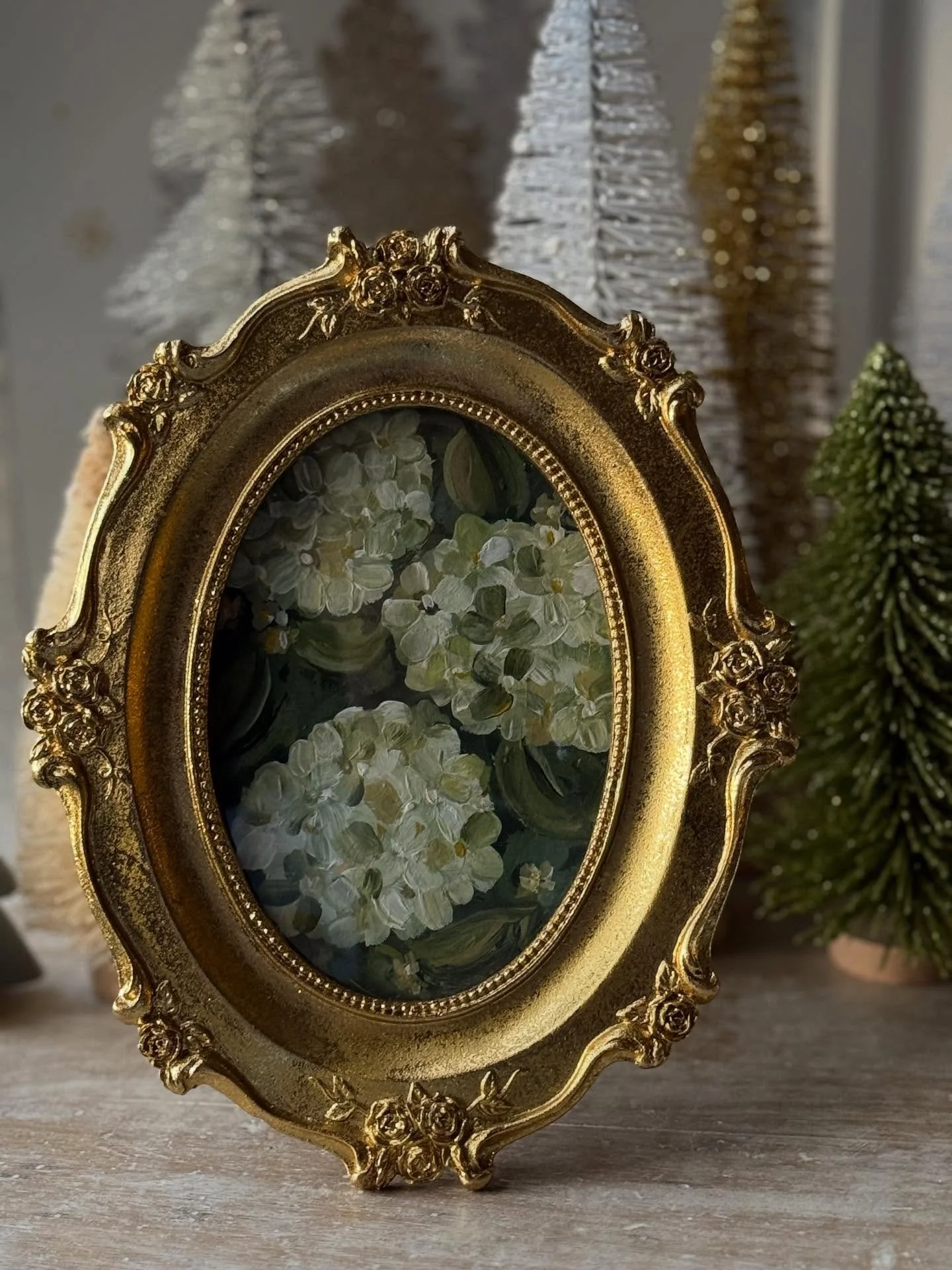 A few of my small works for this season ✨✨And a list of places where I&rsquo;ll be in the coming weeks: 
Covenant Day Holiday Market- Friday 11/21
Local private residence show- Sunday 12/7 2:00-5 (message me for details)
Christmas at the Waxhaw&rsquo