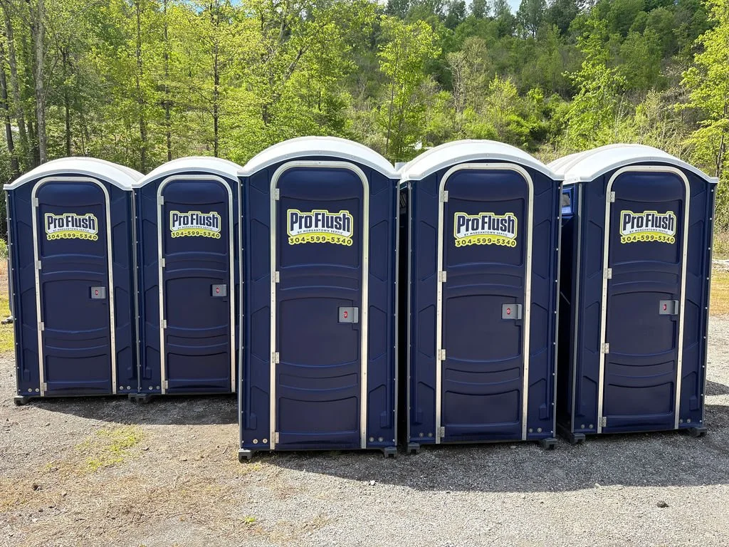 Rent deluxe, clean, portable toilets