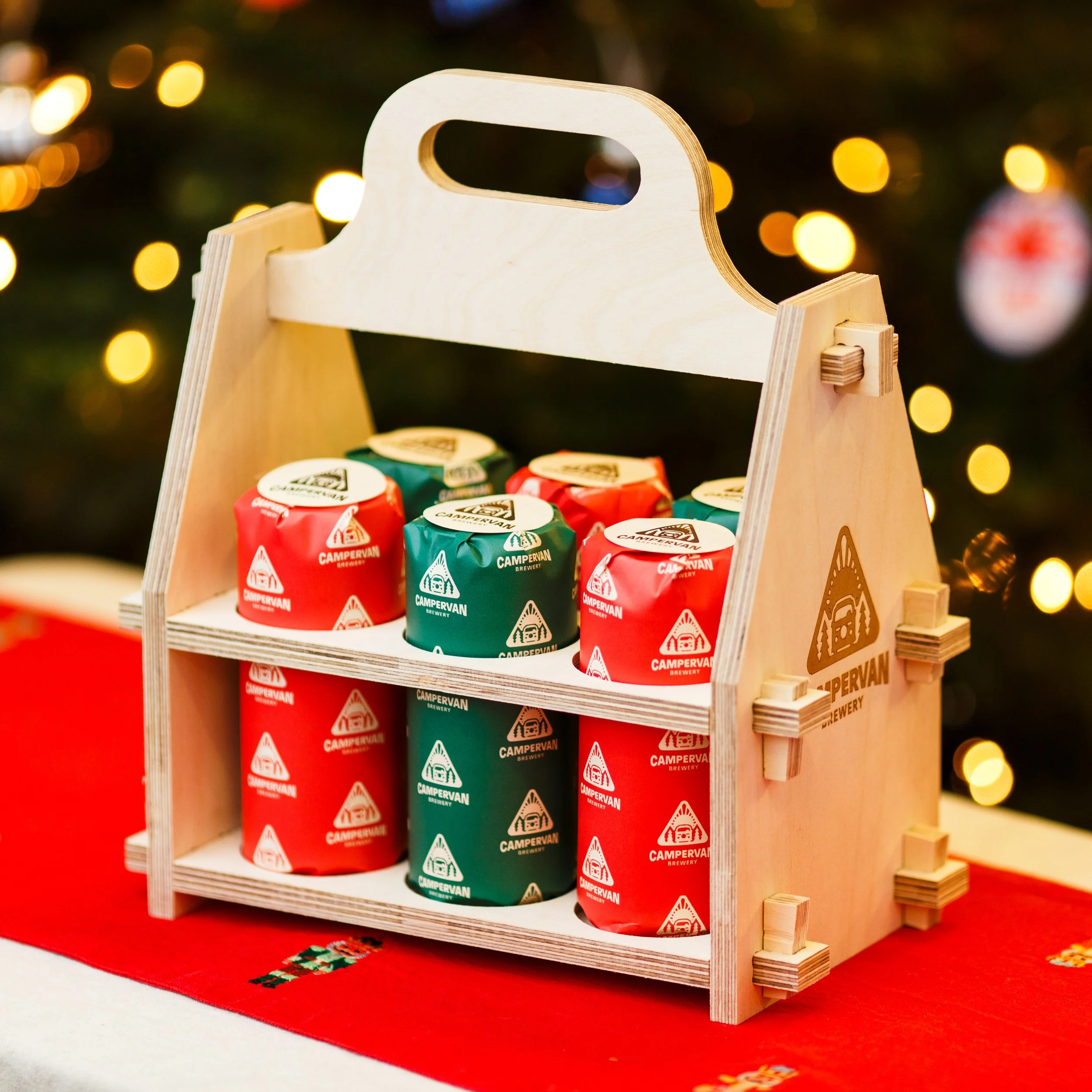 2025-12-04 Wooden Beer Caddy Webshop (4 of 4).jpg