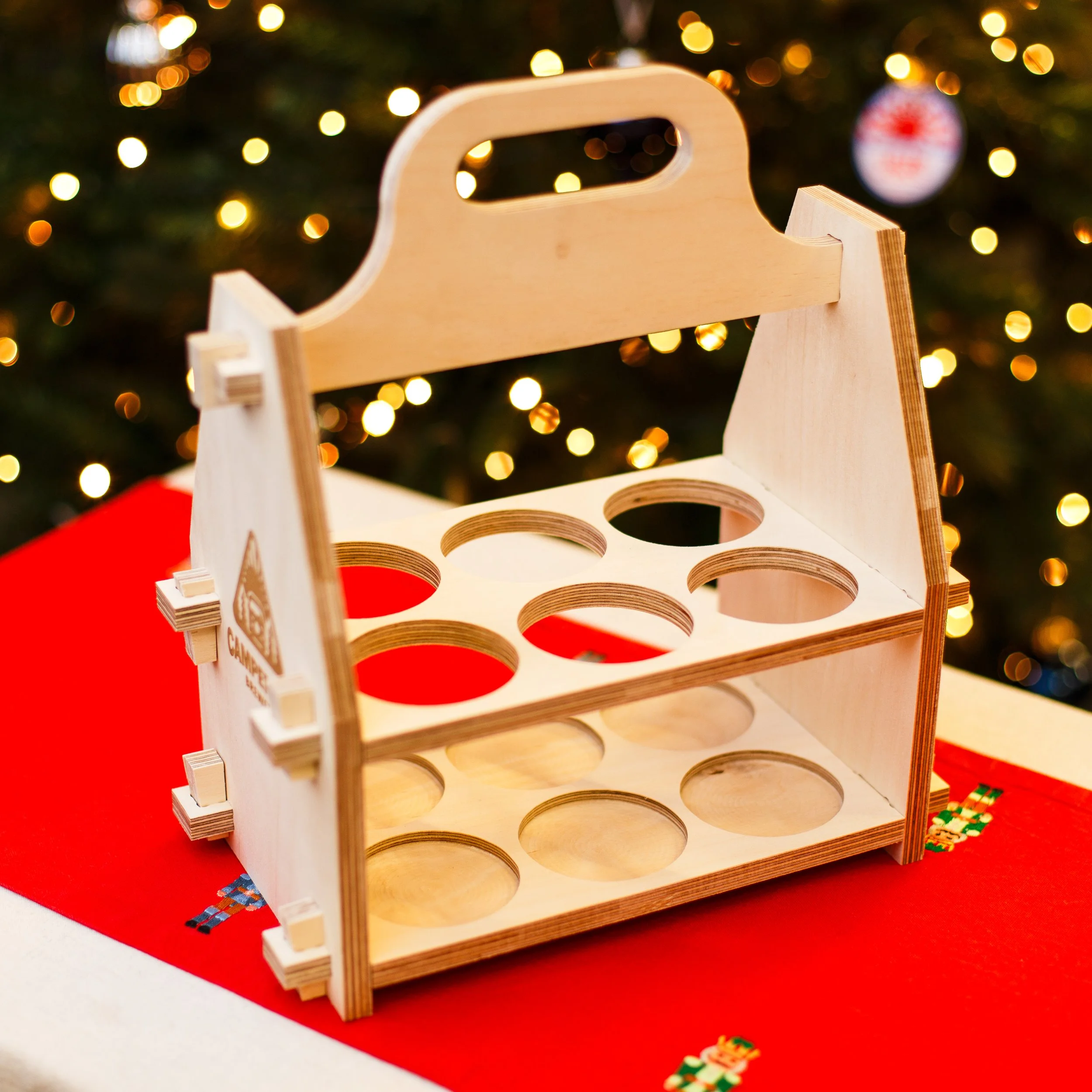 2025-12-04 Wooden Beer Caddy Webshop (2 of 4).jpg