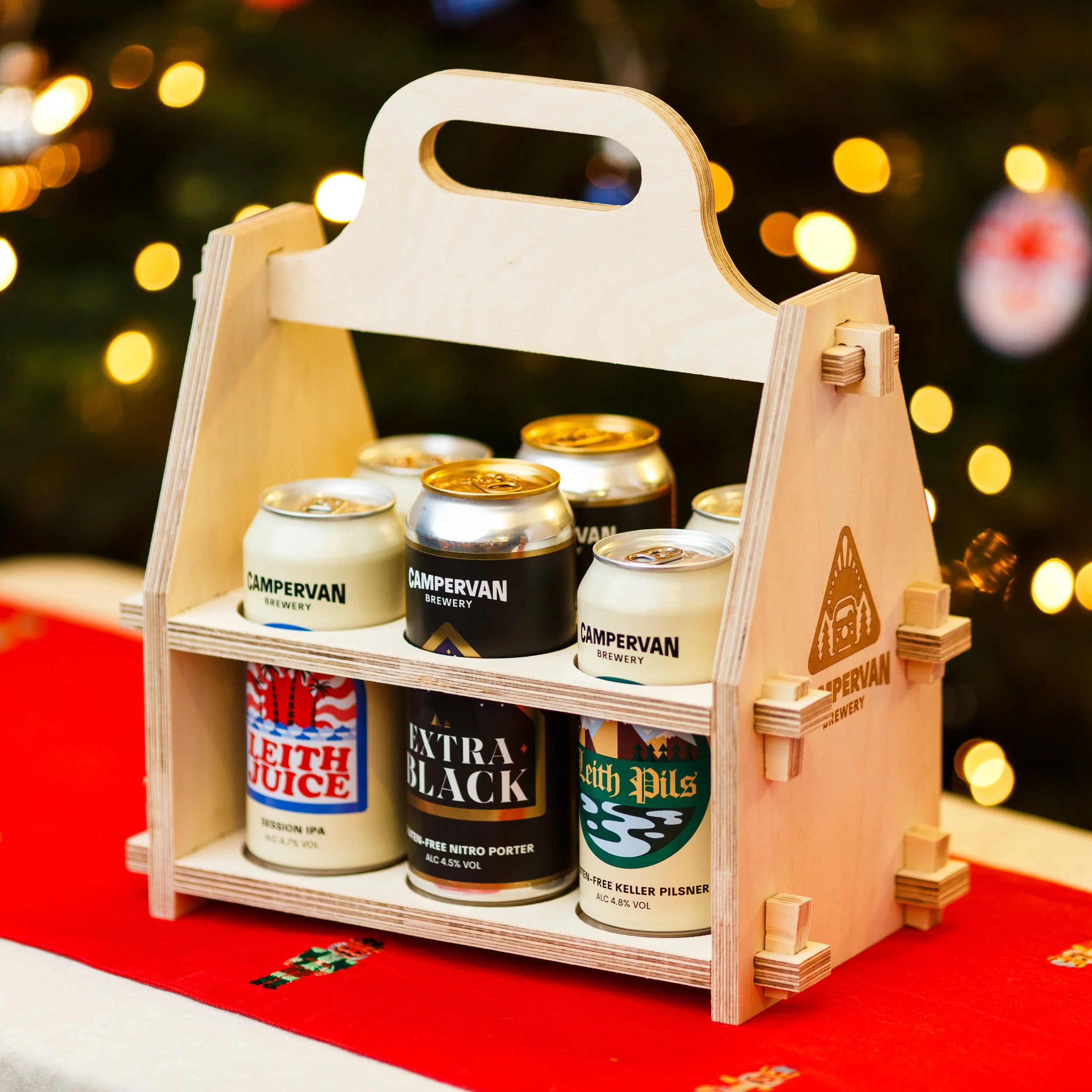 2025-12-04 Wooden Beer Caddy Webshop (3 of 4).jpg