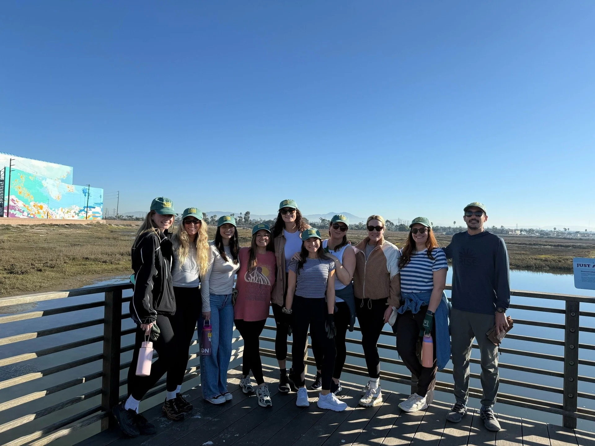 West coast VPTO day, cleaning up wetlands for @hb_wetlands_conservancy 

Our team cleared 60lbs of trash and planted 150 plants to restore this beautiful ecosystem. Grateful for our team coming together to enjoy a beautiful day in the sun, volunteeri