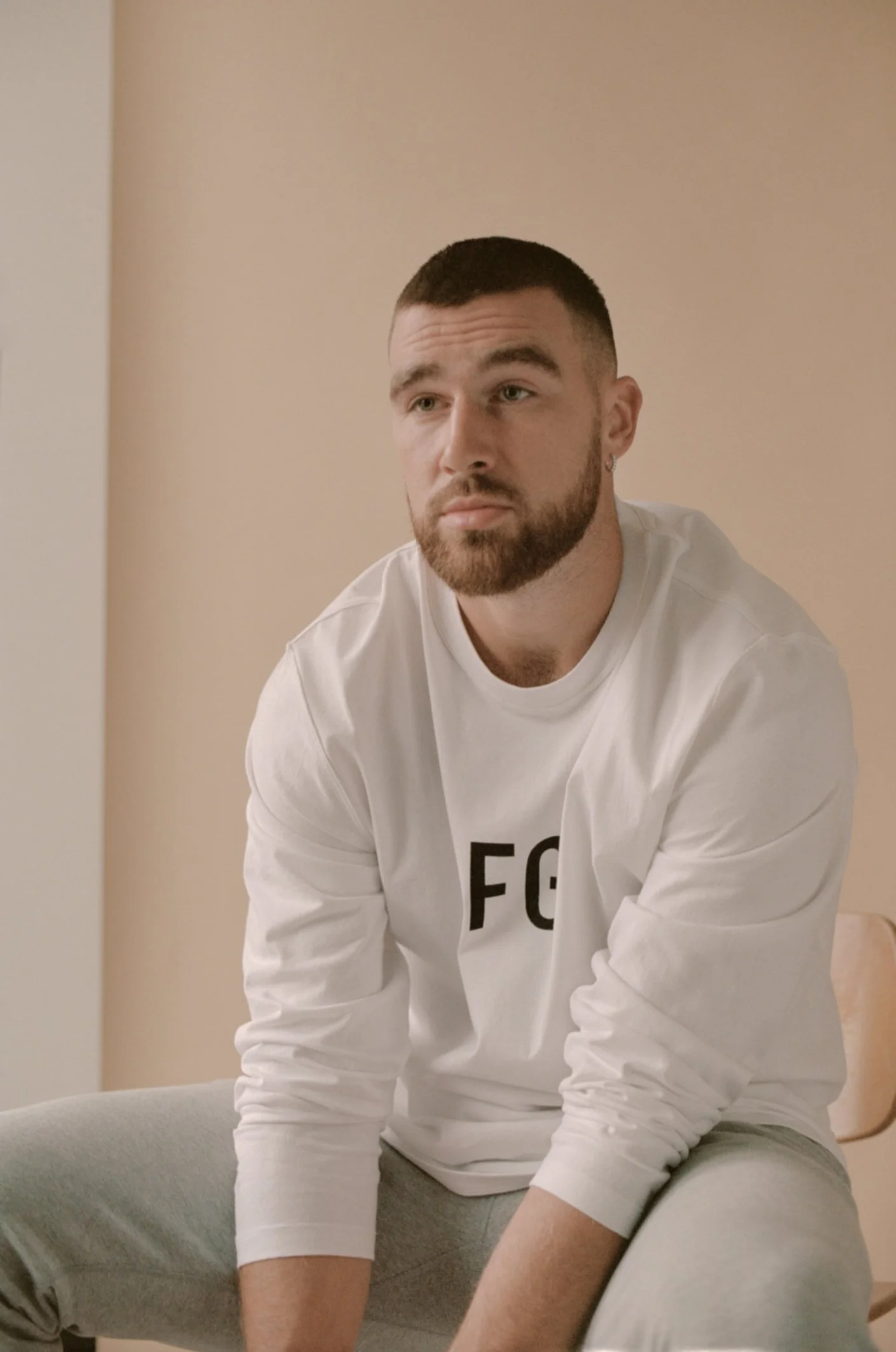 TRAVIS KELCE 000061390013 1-2.jpg