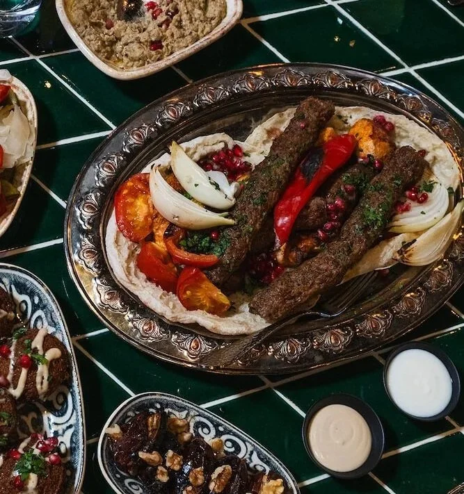 hummus wine arabisk restaurant oslo meze solli plass mezzeh