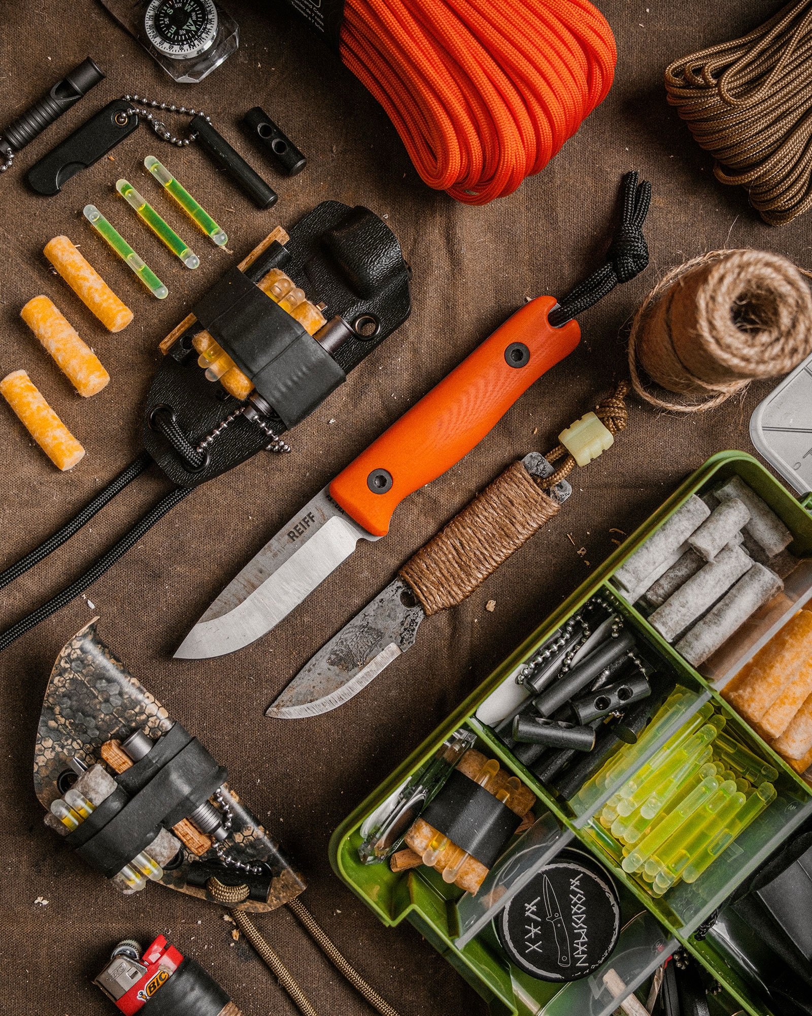 ❓ Are you working on any fun projects this weekend?

Here&rsquo;s a quick look at my restocked tackle box of kit components &mdash; Along with a couple of fresh sheath kit builds for my @reiffknives F3 and @bear_forest_knives Sliver.

A few key items