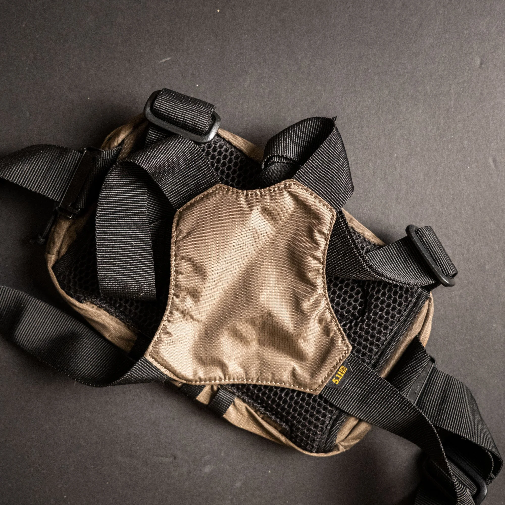 511-skyweight-chest-pack-2.jpg