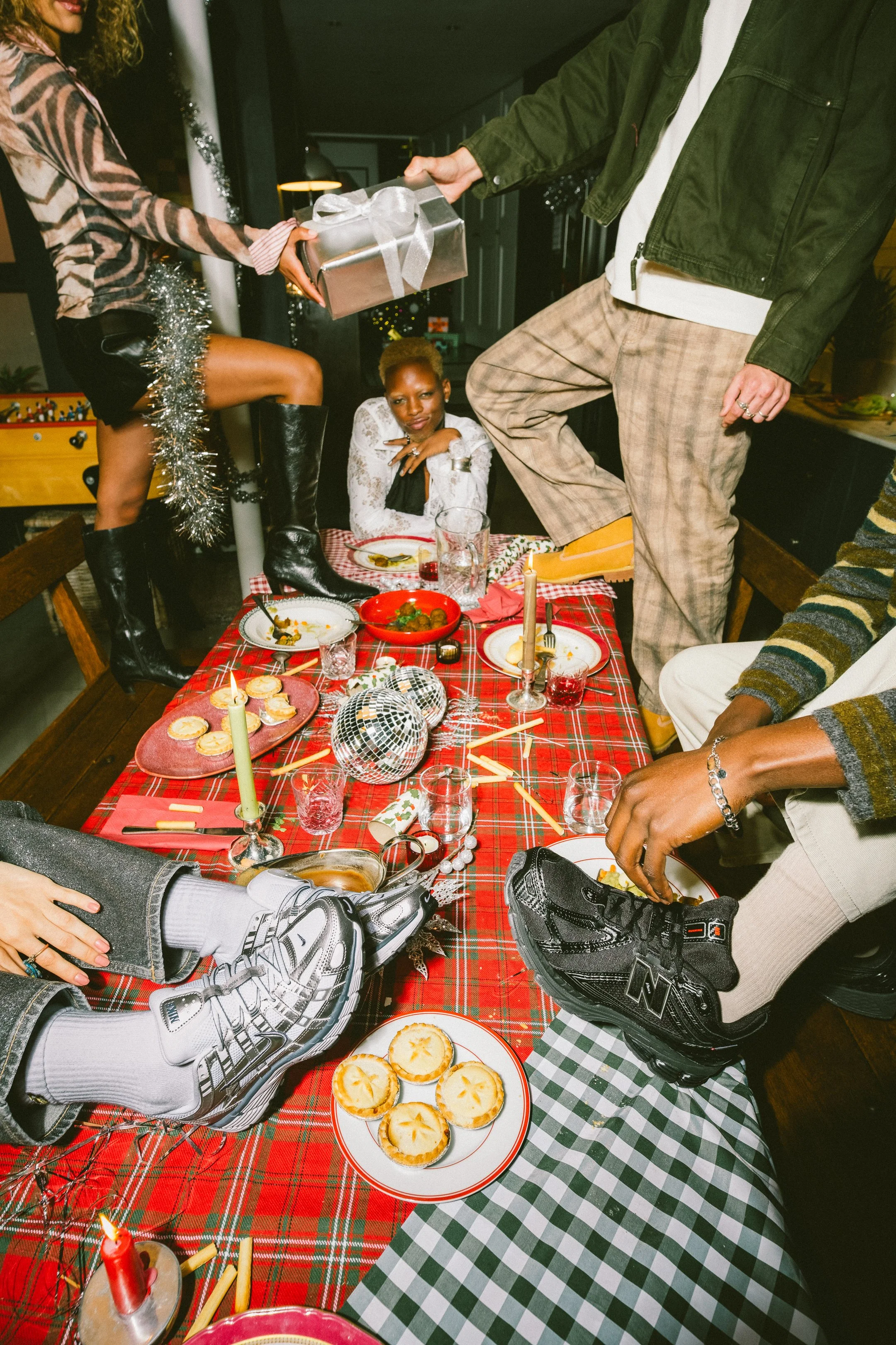 2025_09_22_SCHUH_CHRISTMAS_25_CHOSEN_FAMILY_FLAT_1363.jpg