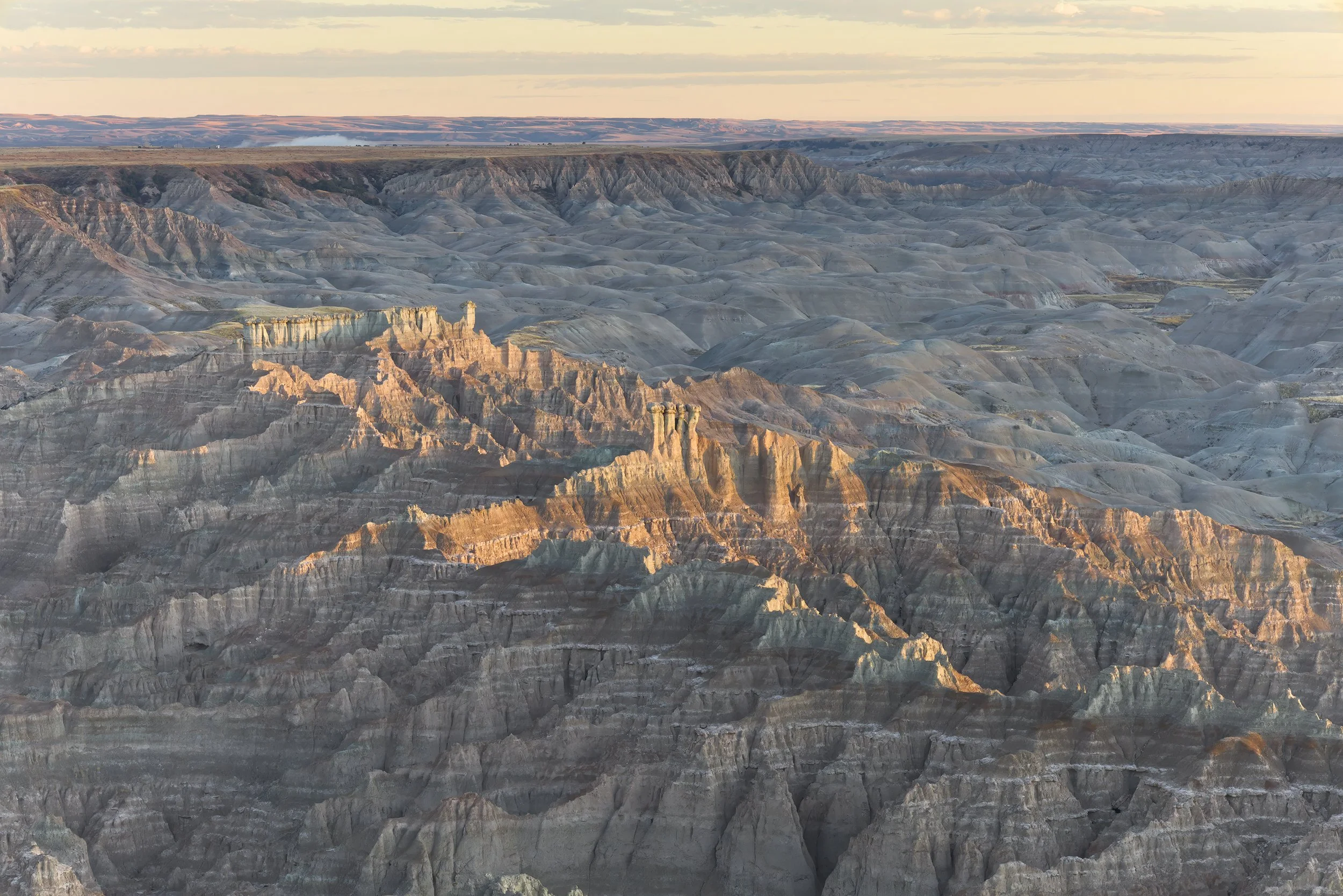 badlands-national-park-south-dakota-winter-sunrise.jpg