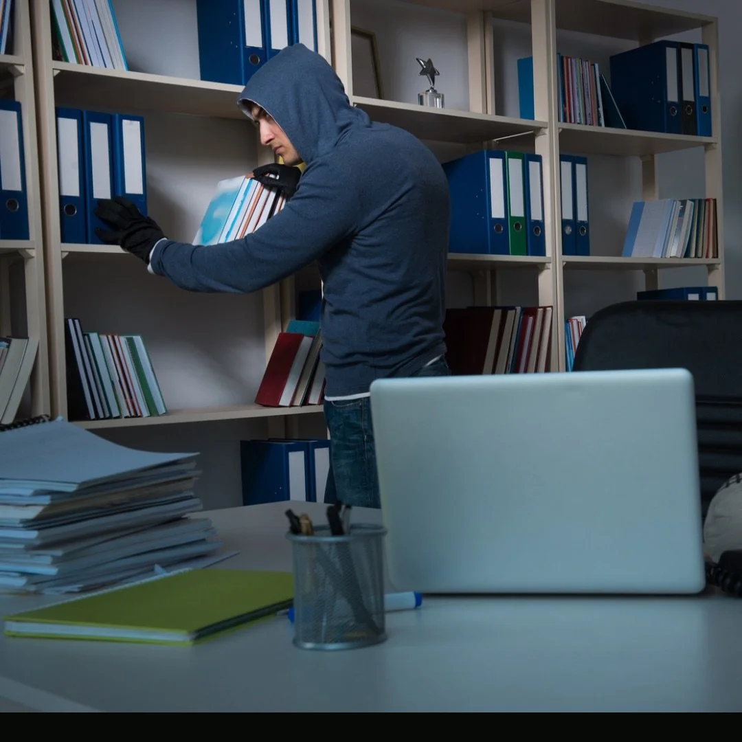 spionaggio industriale.jpeg