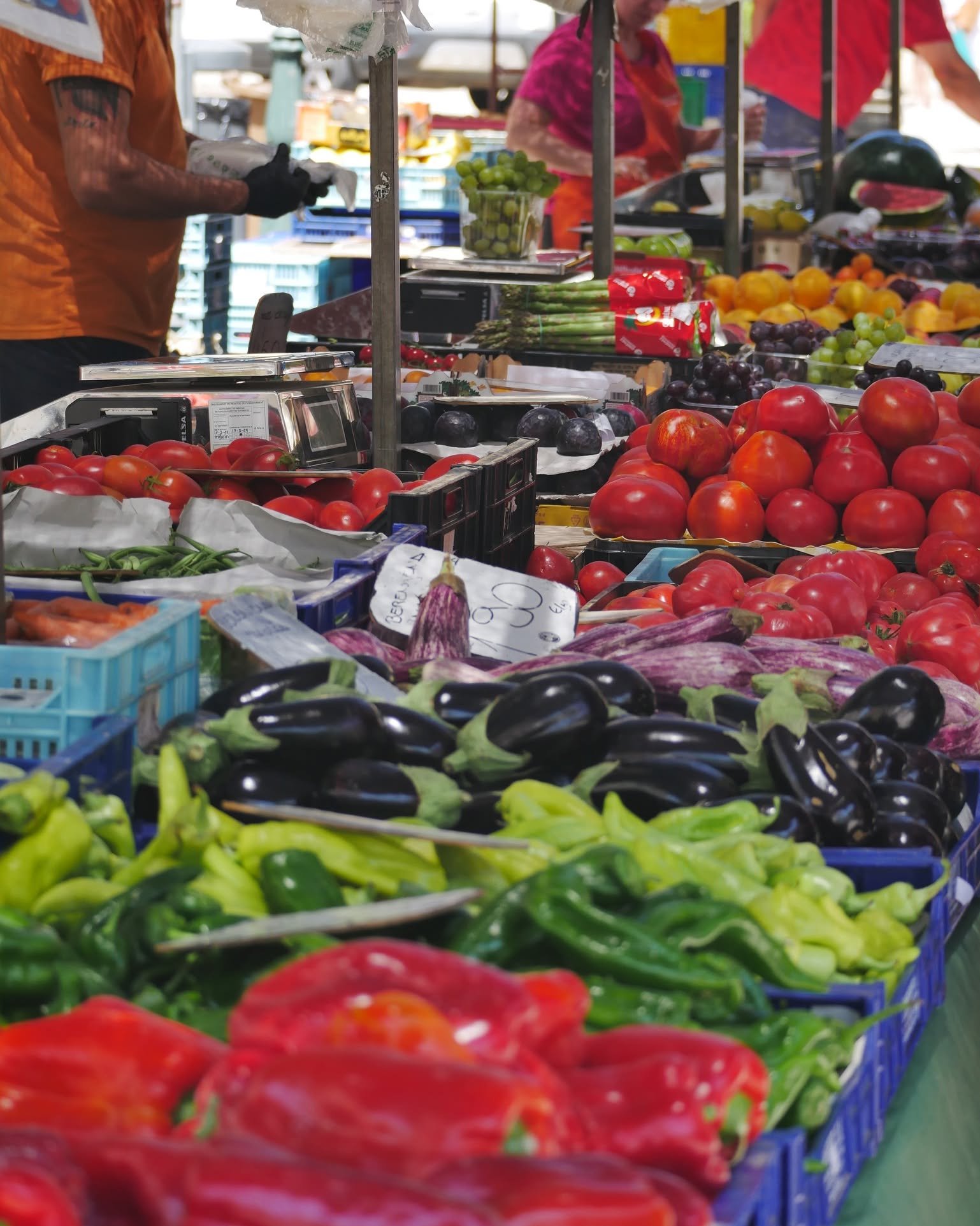 Pollen&ccedil;a Market is one of the most popular markets on the Island, taking place every Sunday morning all year round in the beautiful town of Pollen&ccedil;a in the North of Mallorca.
It is a very good sized market with stalls in the main square