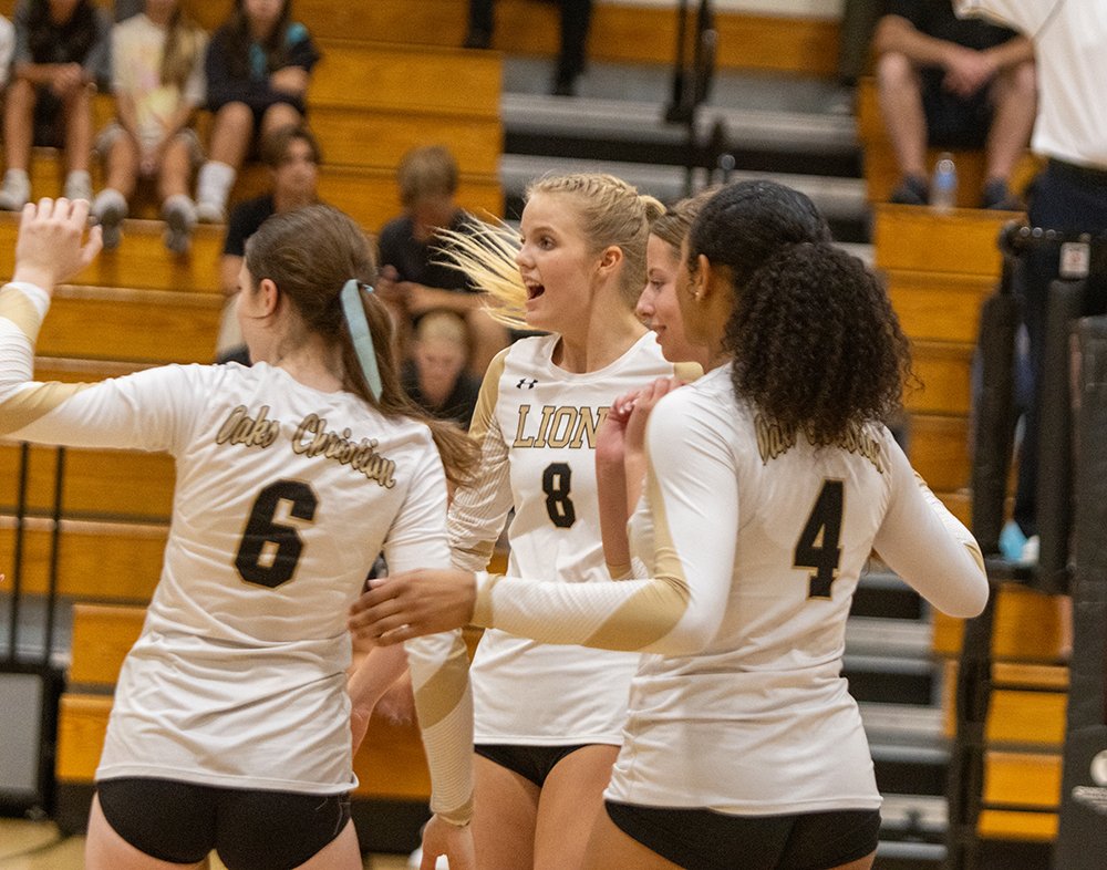 Girls_V_Volleyball_0912-54 copy.jpg