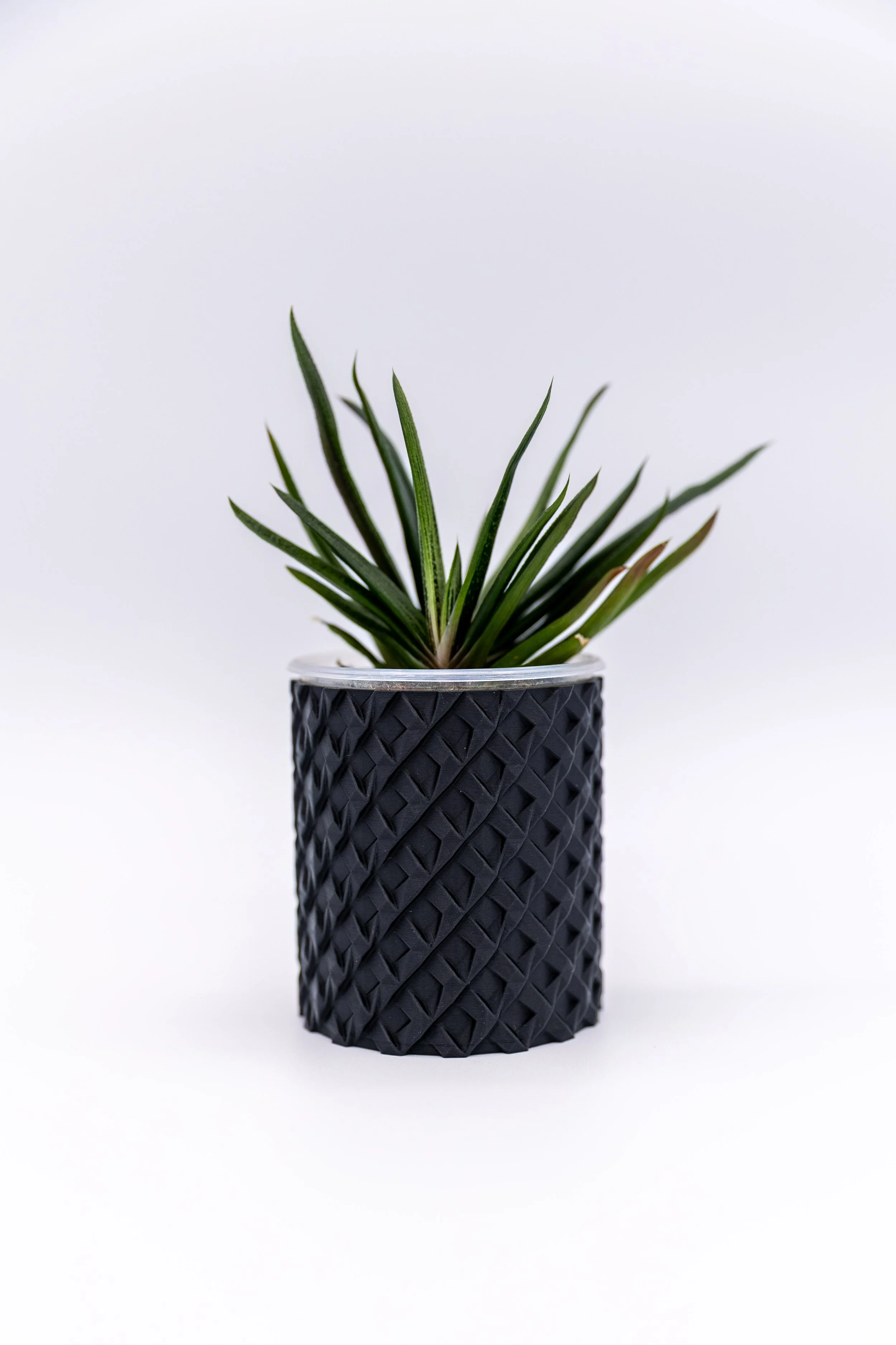 The Kenny Planter – Decorative | Crosshatch-Texture Indoor Planter (No Drainage)