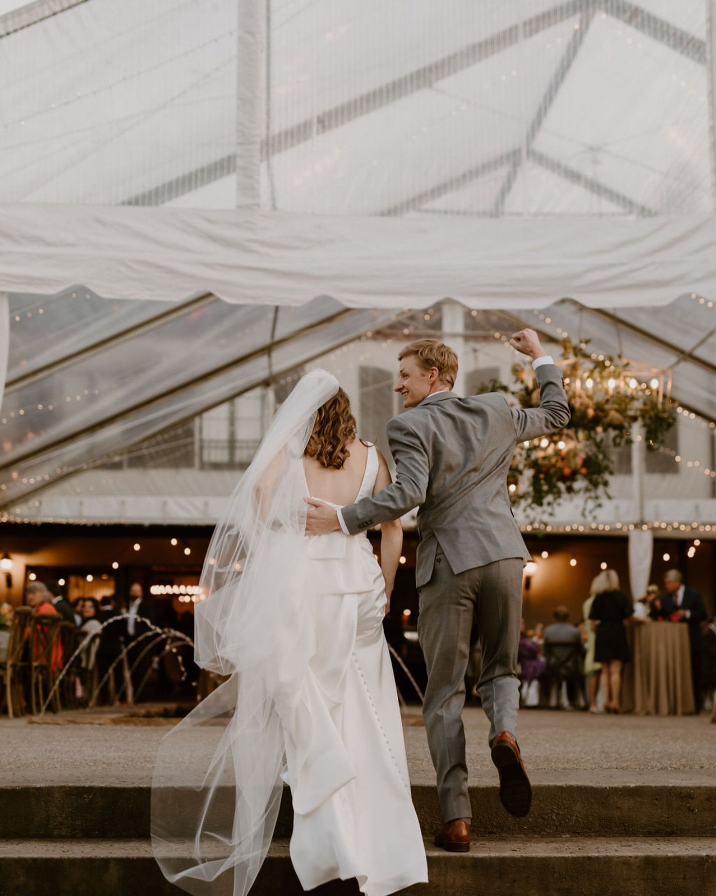I love beautifully posed images, but the in-between can&rsquo;t be recreated ones are my favorite. 🤍

#realbride #realbride2024 #bridetobe2024 #bridetobe2025 #southcarolinawedding #southcarolinaweddingphotographer #hoteldomestique #boutiquewedding #